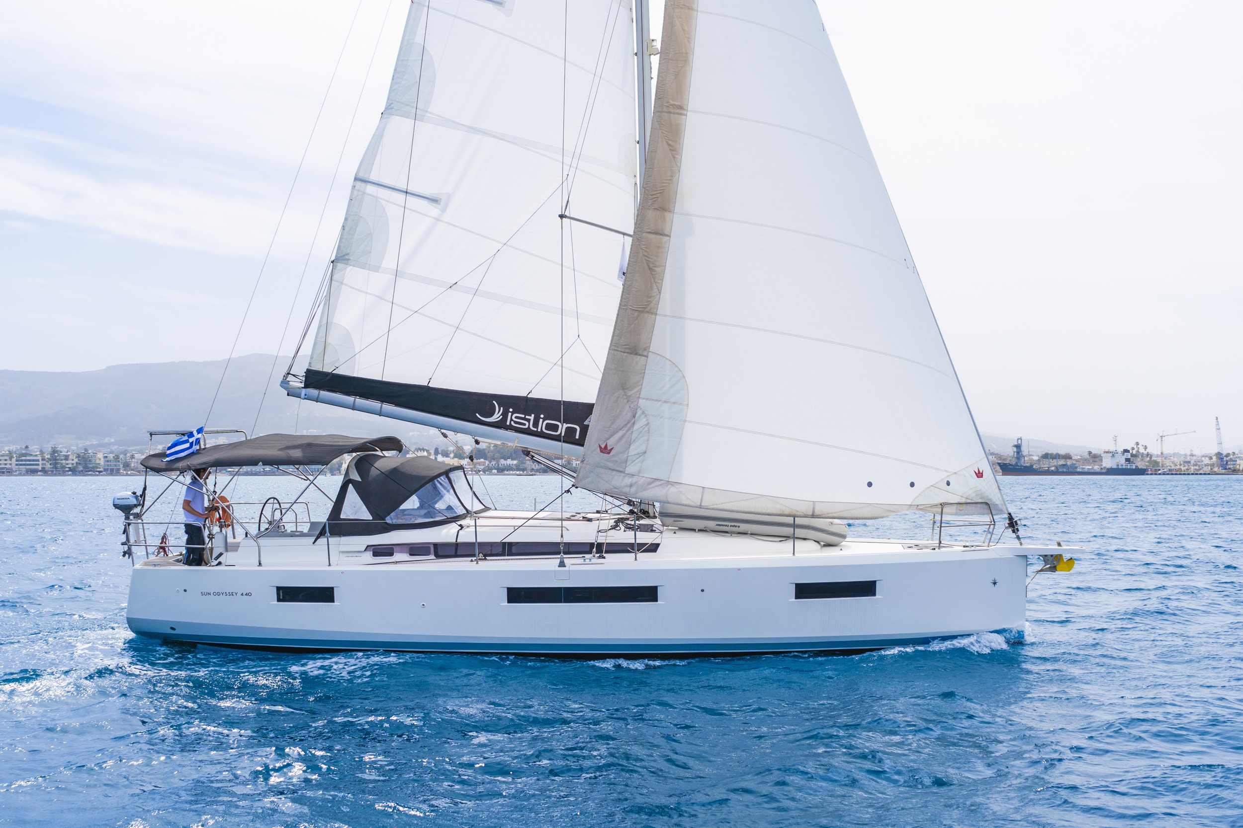 Sun Odyssey 440 - 4 cab. — photo 11