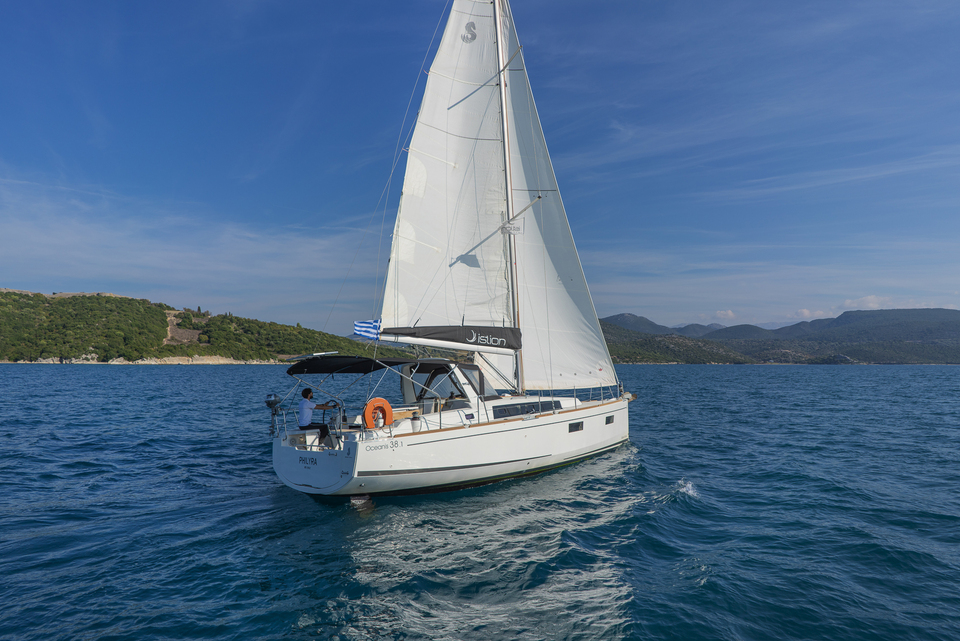 Oceanis 38.1 — photo 7