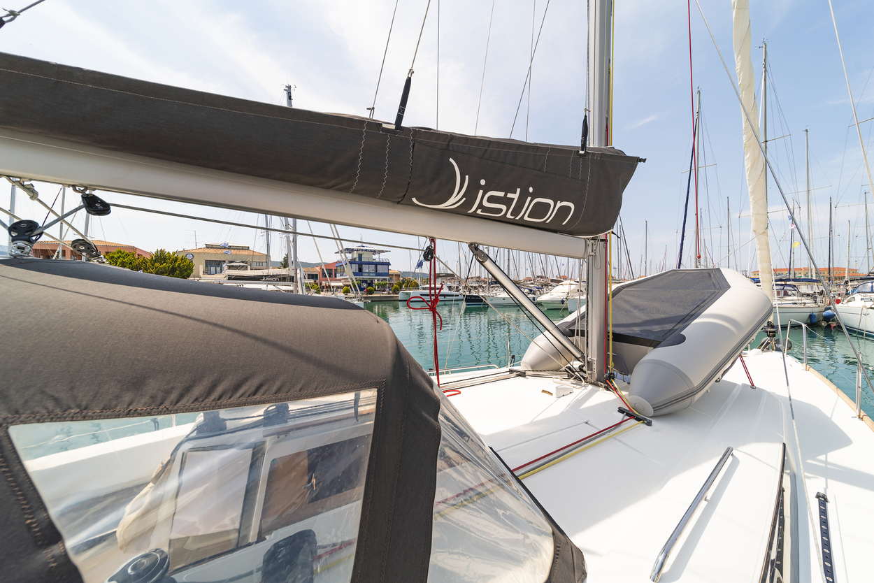 Oceanis 38.1 — photo 11