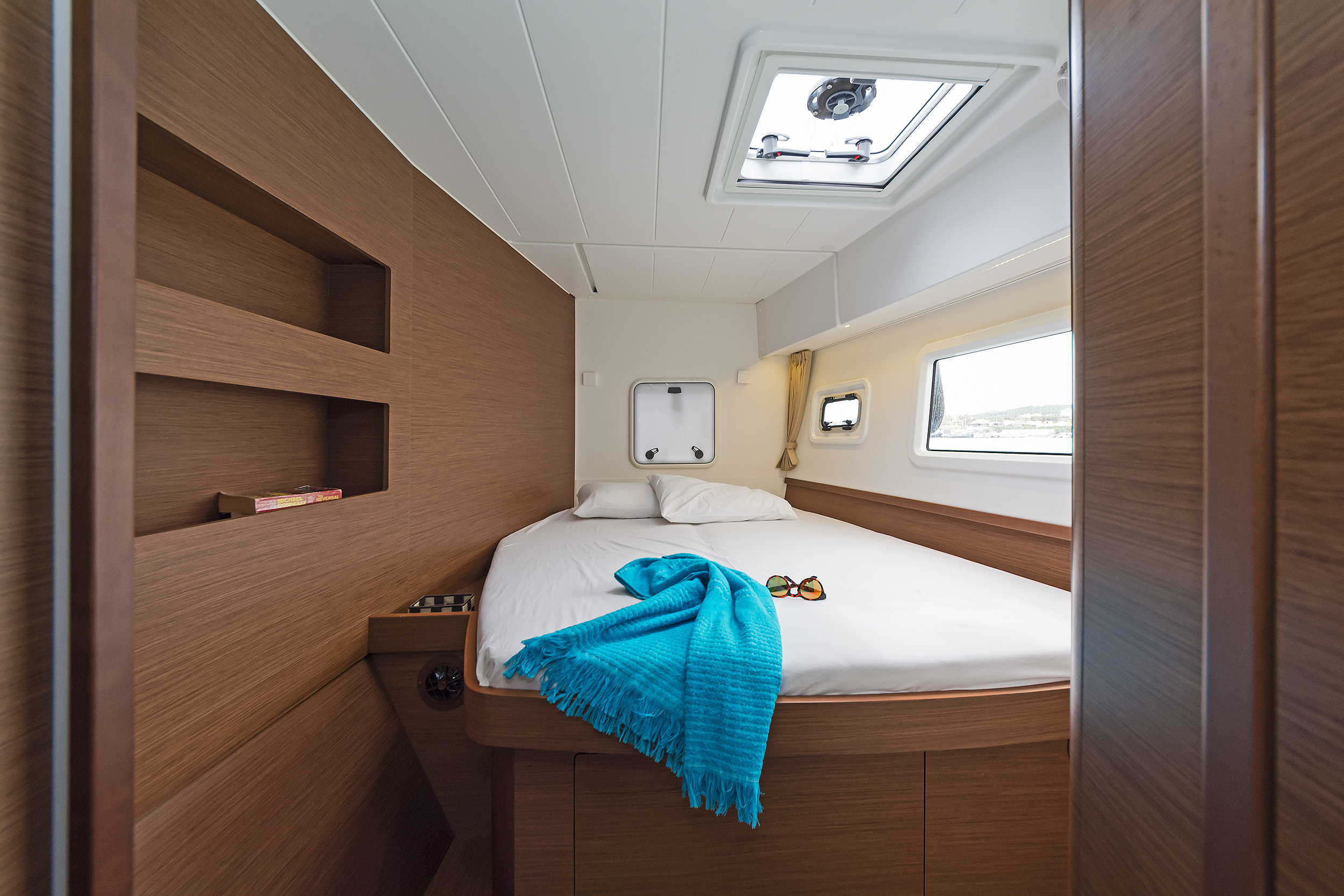 Lagoon 42 - 4 + 2 cab. — photo 10