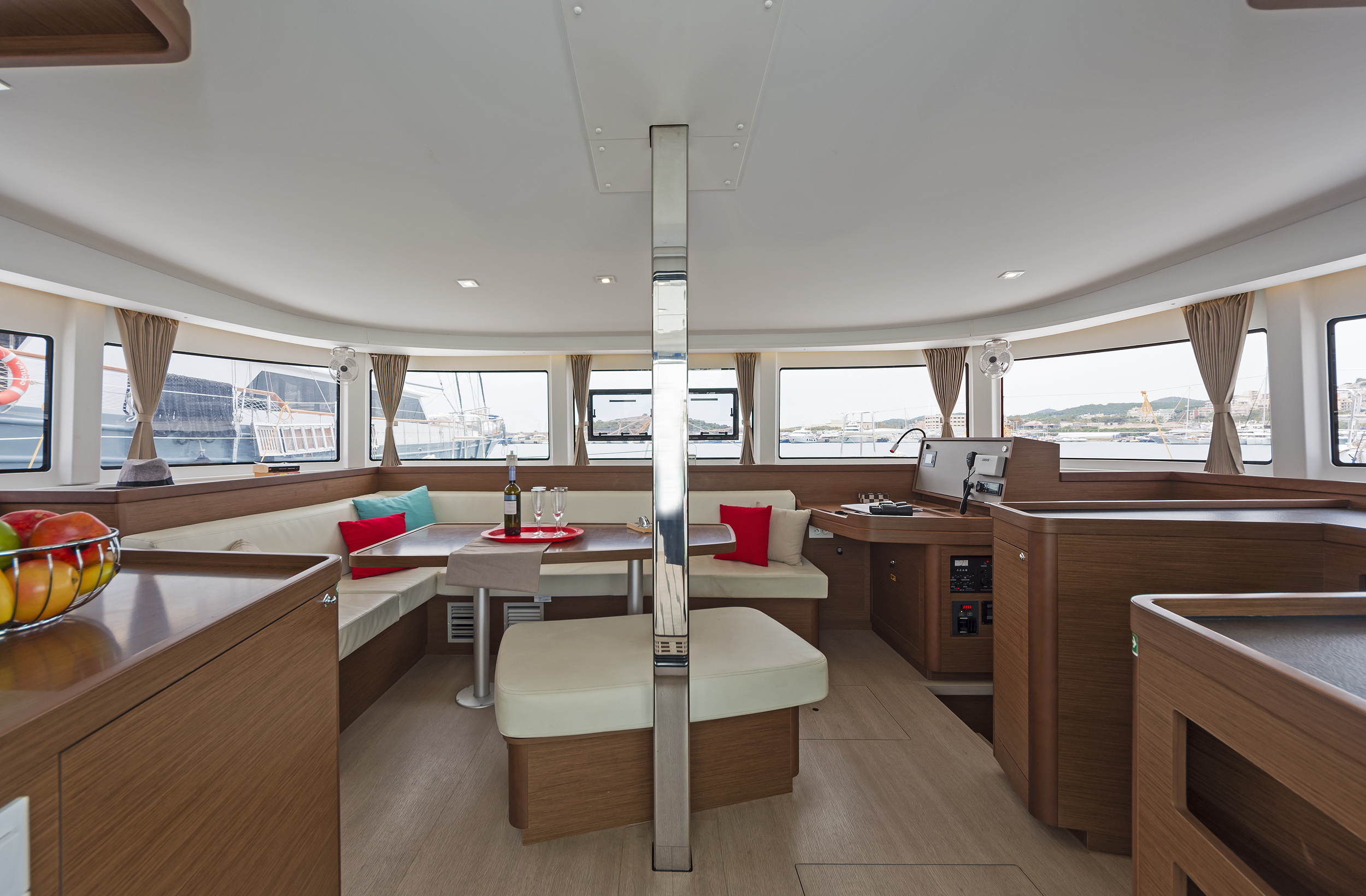 Lagoon 42 - 4 + 2 cab. — photo 15