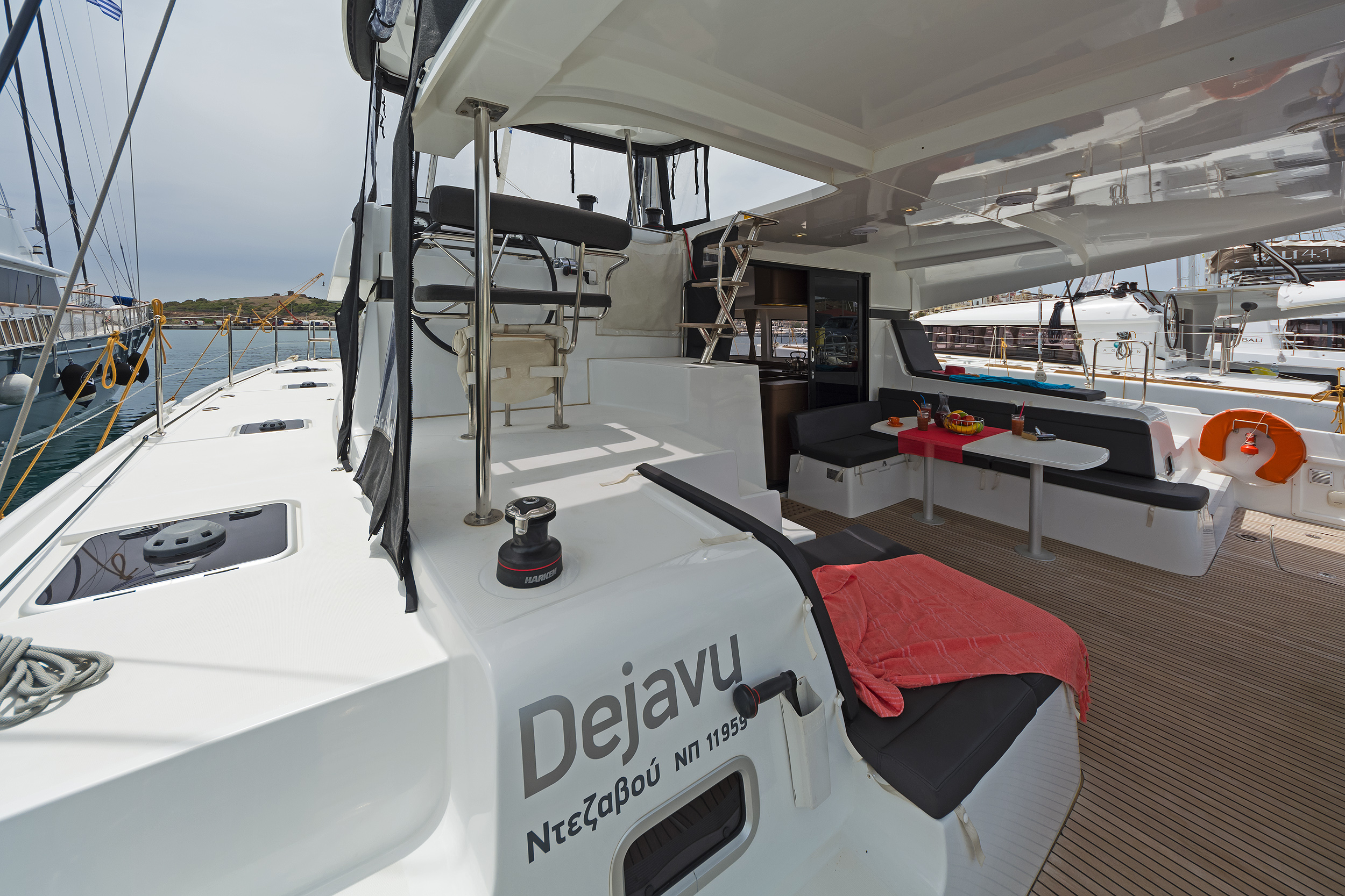 Lagoon 42 - 4 + 2 cab. — photo 18