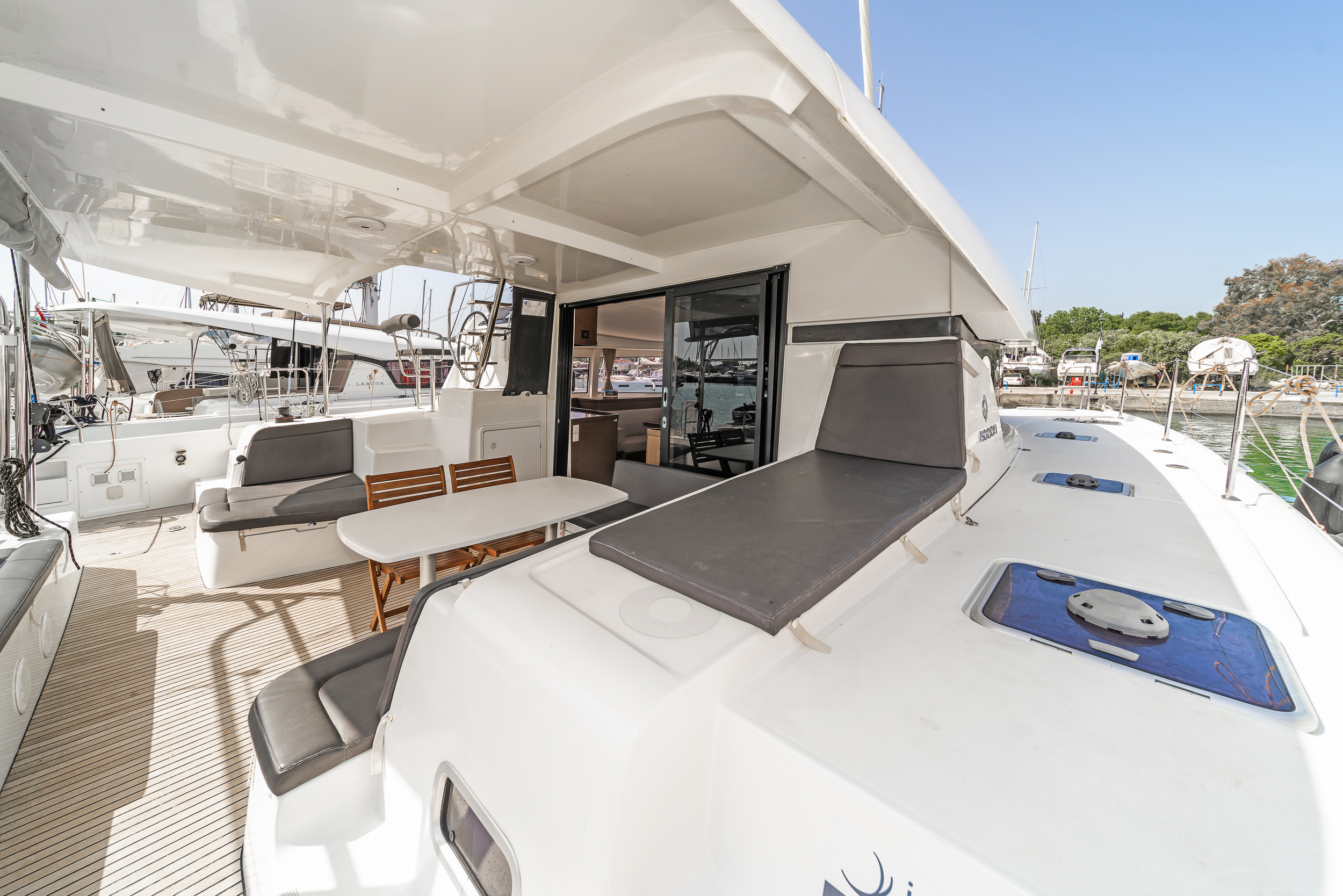 Lagoon 42 - 4 + 2 cab. — photo 7