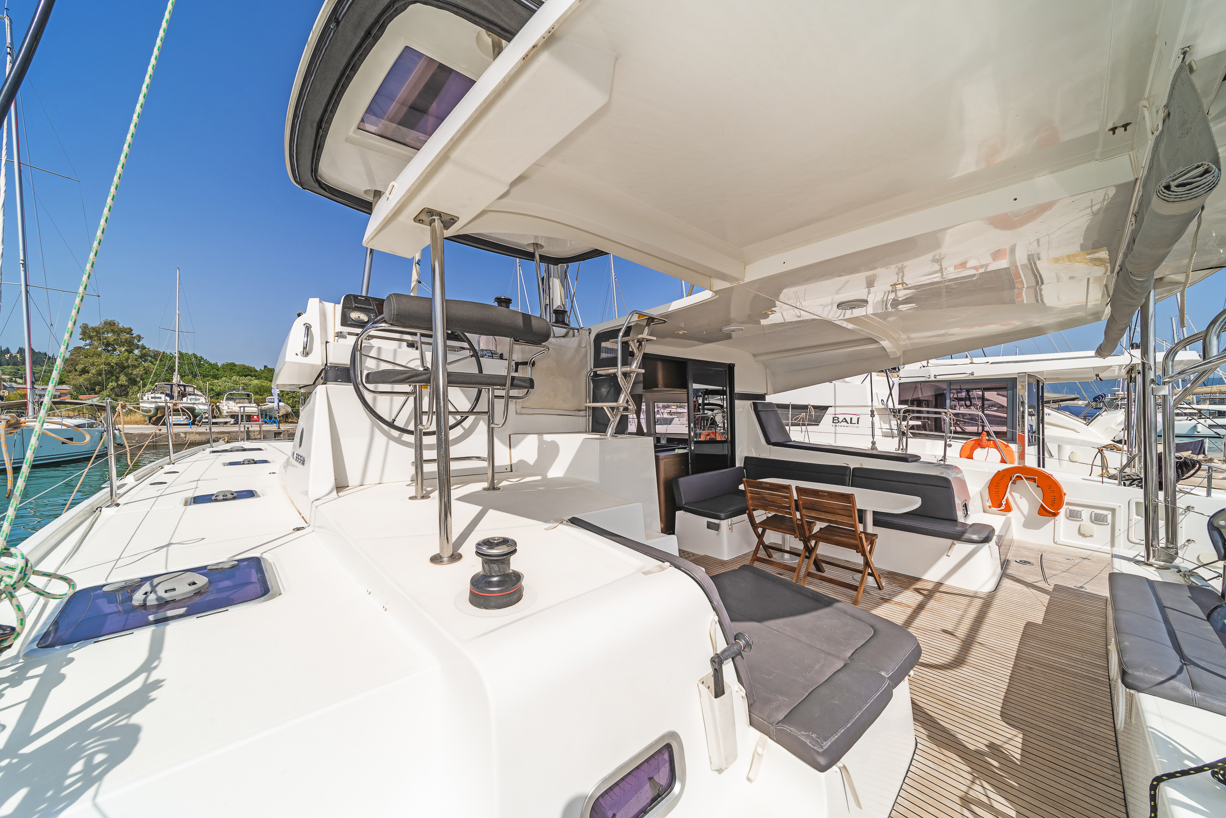 Lagoon 42 - 4 + 2 cab. — photo 8