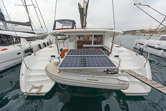 Lagoon 400 S2 - 4 + 2 cab. — photo 19