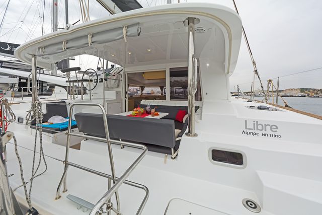 Lagoon 400 S2 - 4 + 2 cab. — photo 20