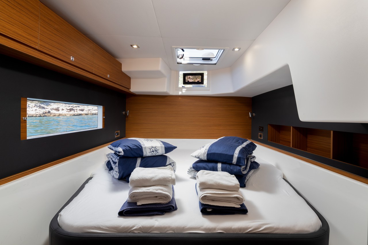 Dufour 48 Catamaran - 5 + 1 cab. — photo 20