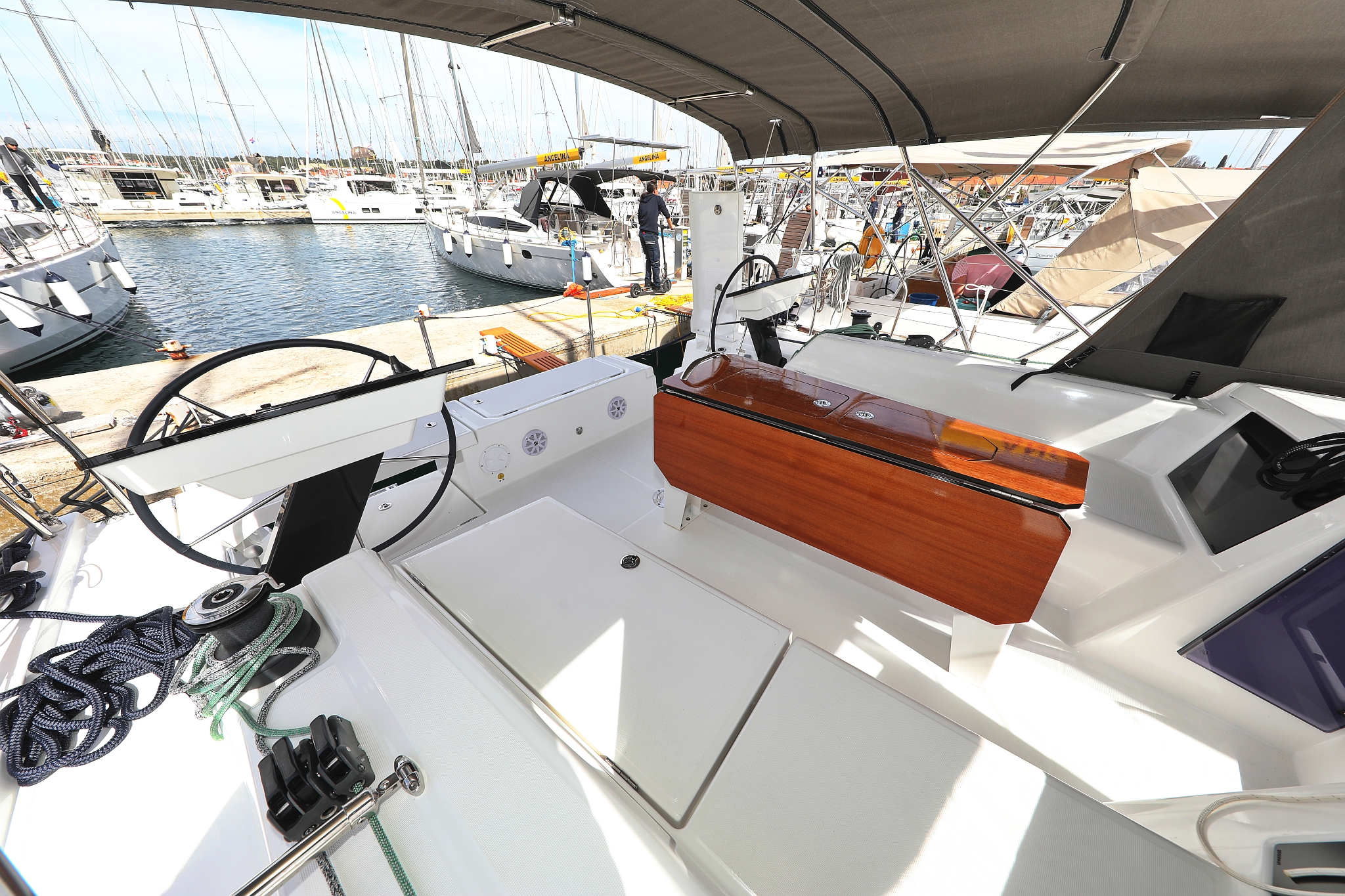 Dufour 41 - 3 cab. — photo 46