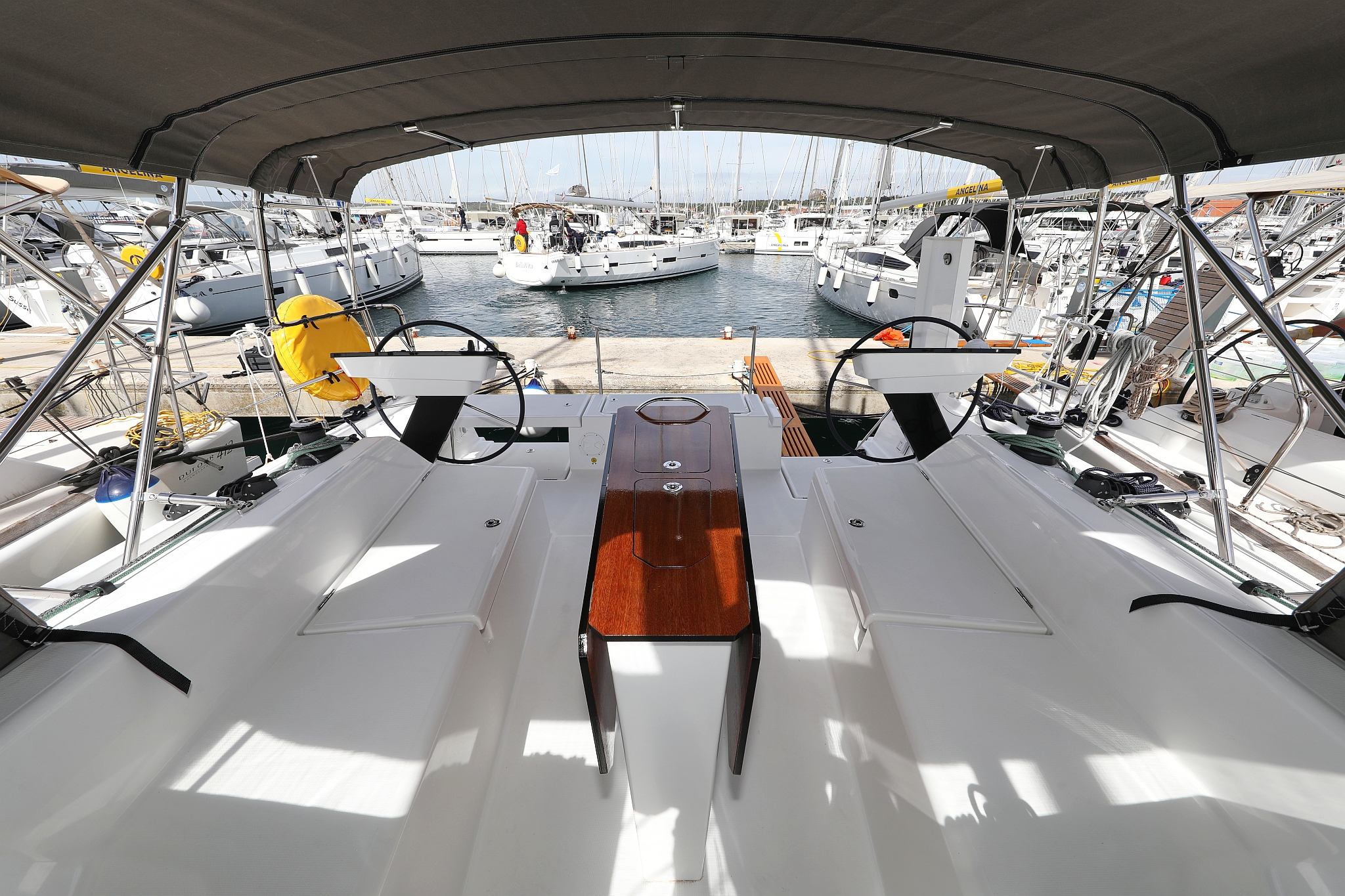 Dufour 41 - 3 cab. — photo 2