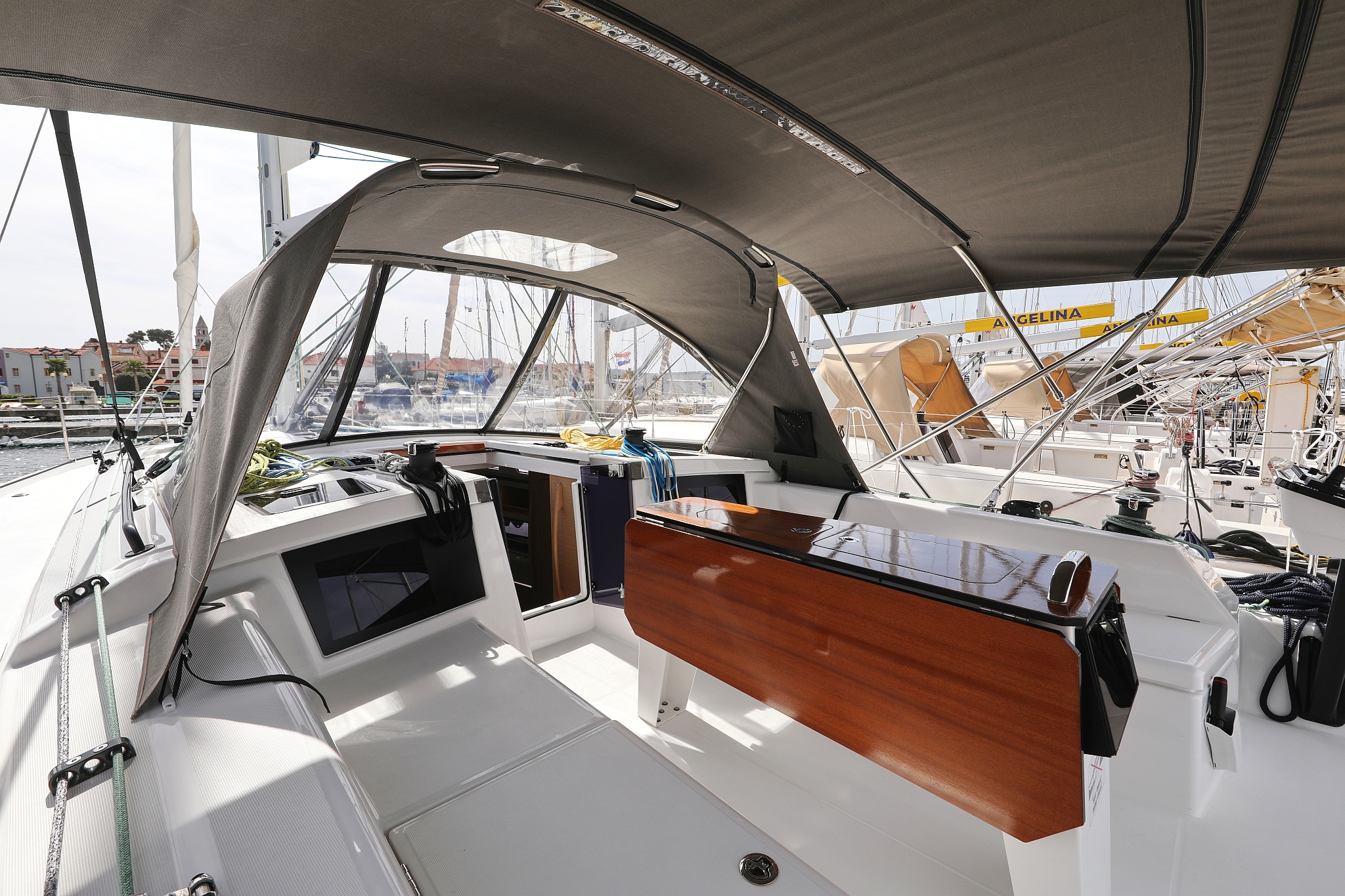 Dufour 41 - 3 cab. — photo 3