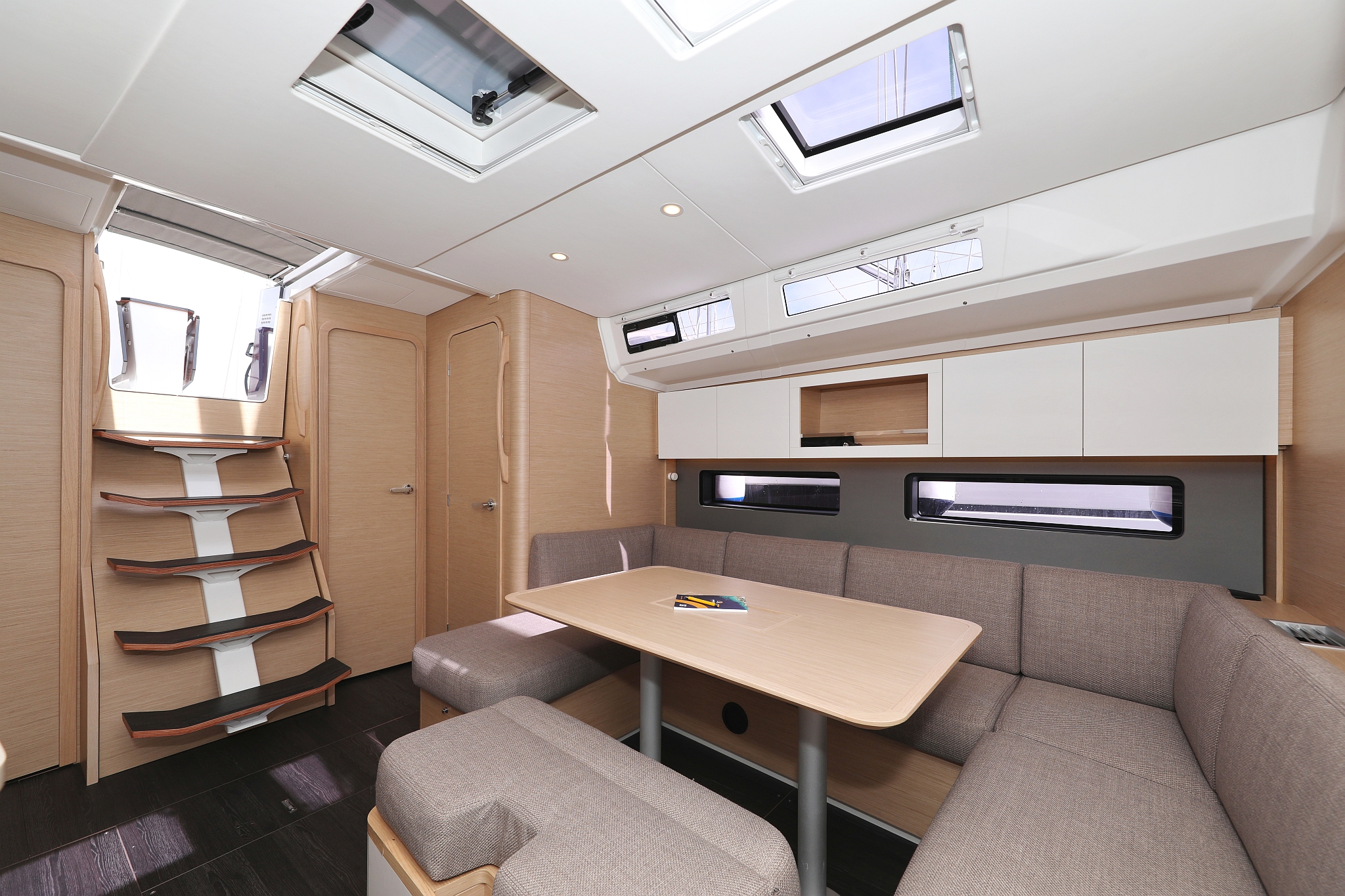 Dufour 41 - 3 cab. — photo 11
