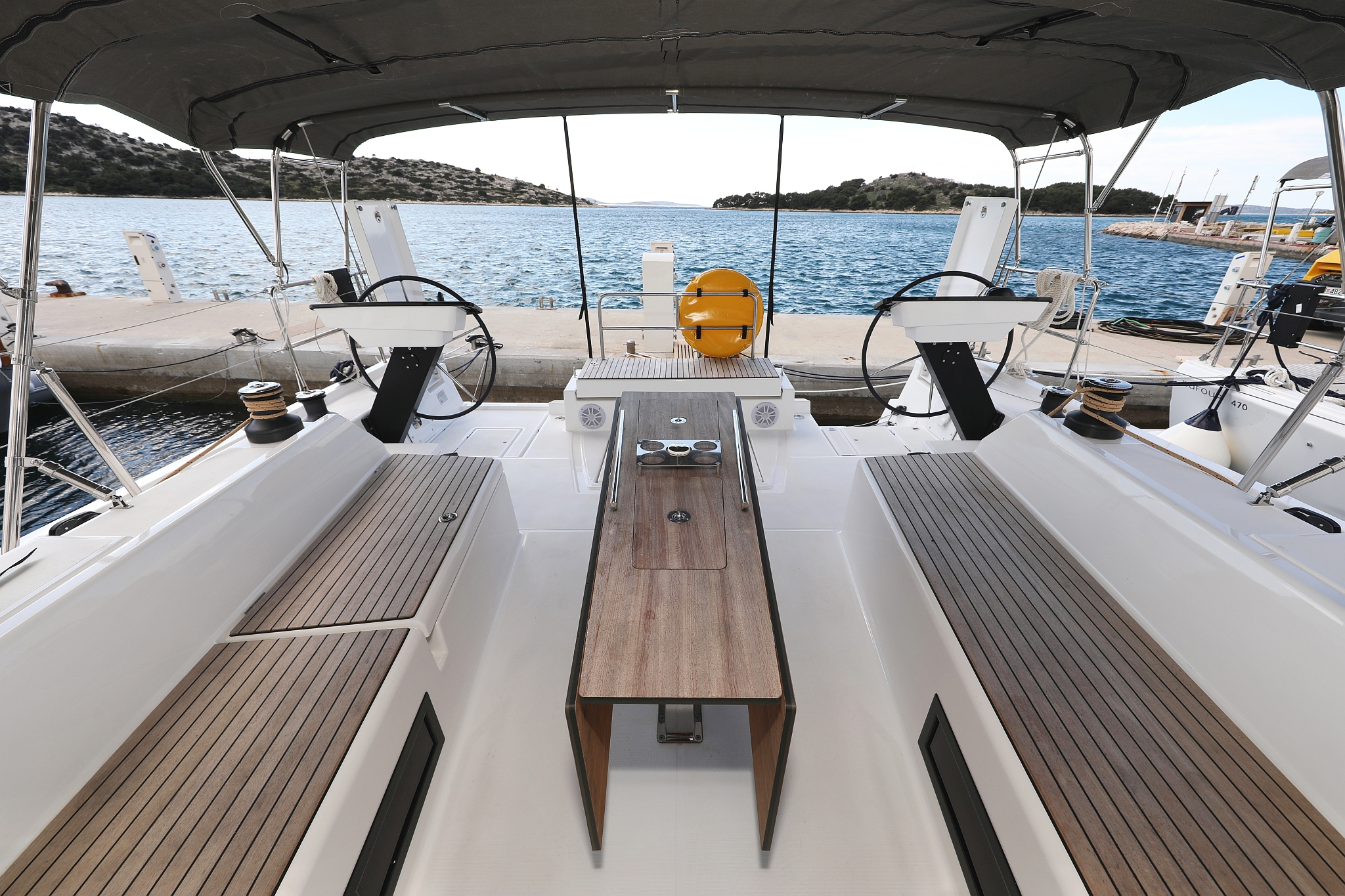 Dufour 470 - 5 cab. — photo 9