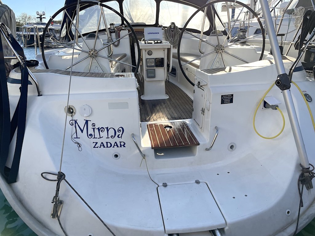 Bavaria 44 — photo 4