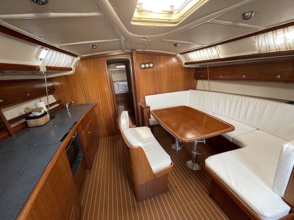 Bavaria 44 — photo 8