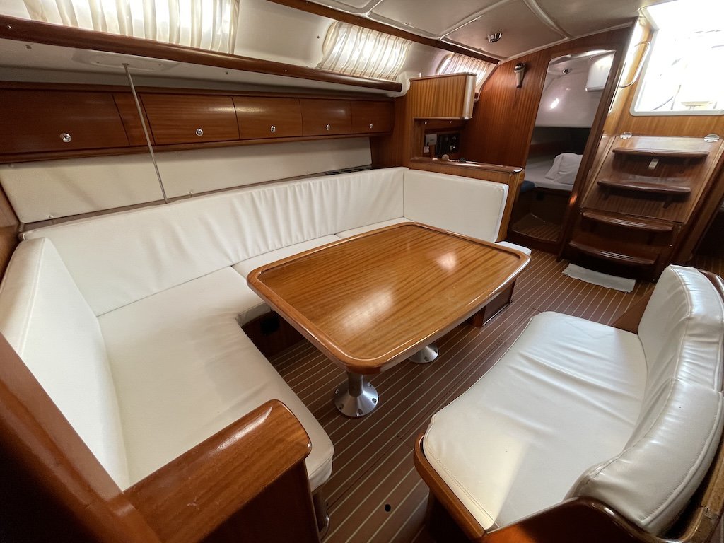 Bavaria 44 — photo 10