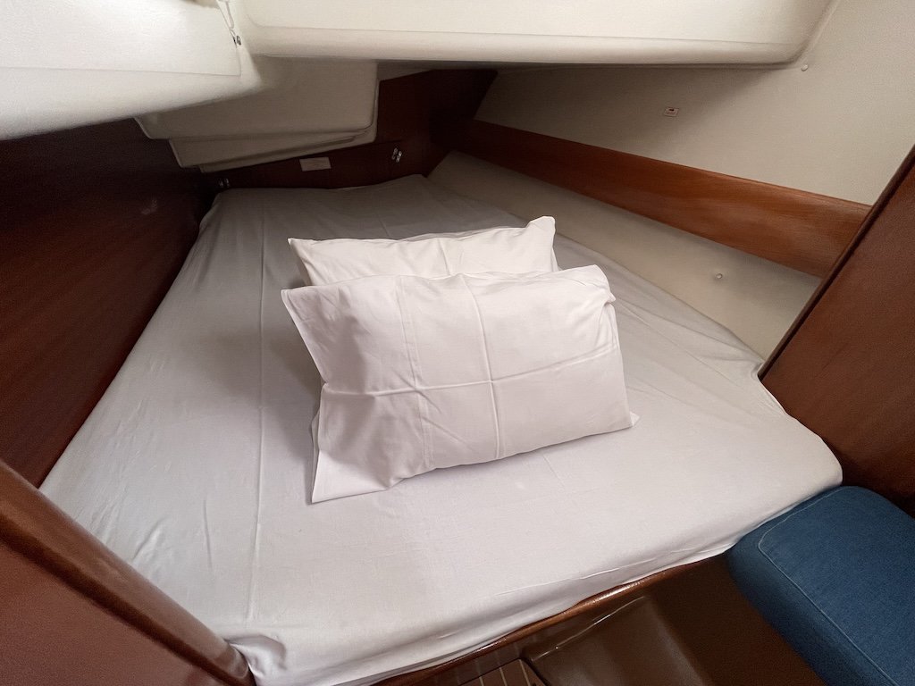 Bavaria 44 — photo 16