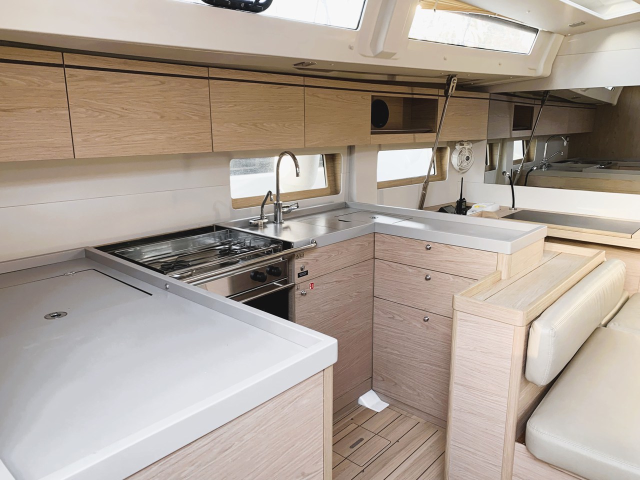 Oceanis 51.1 - 5 + 1 cab. — photo 10