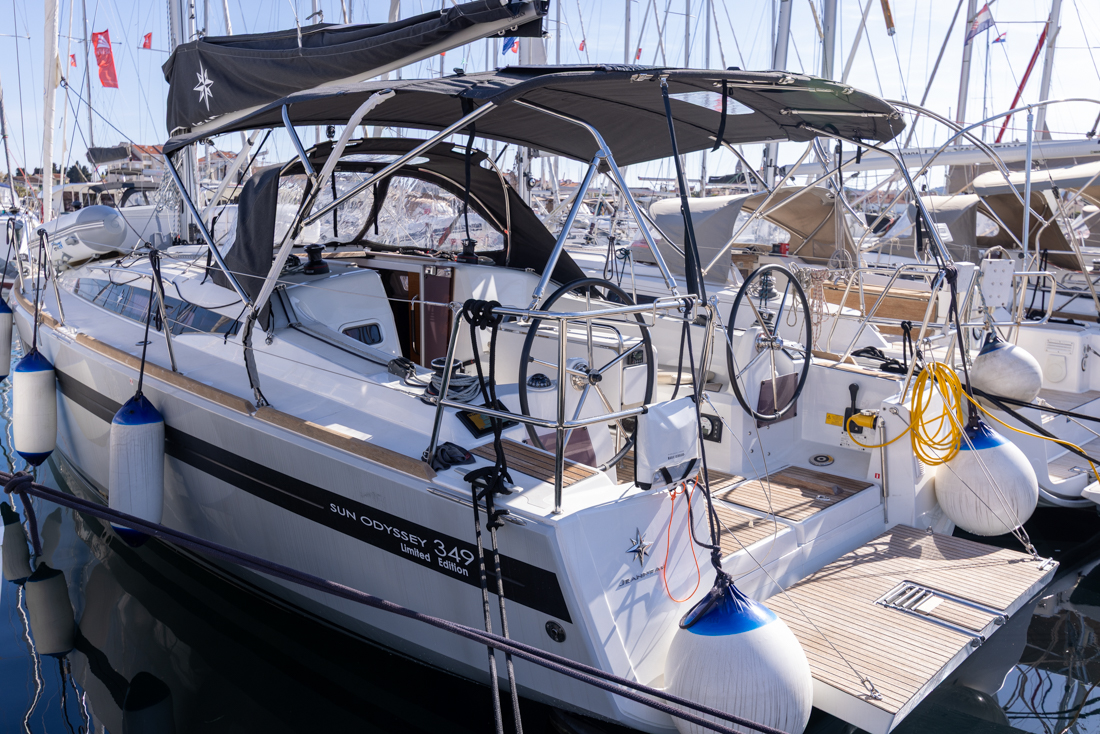 Sun Odyssey 349 - 3 cab. — photo 1