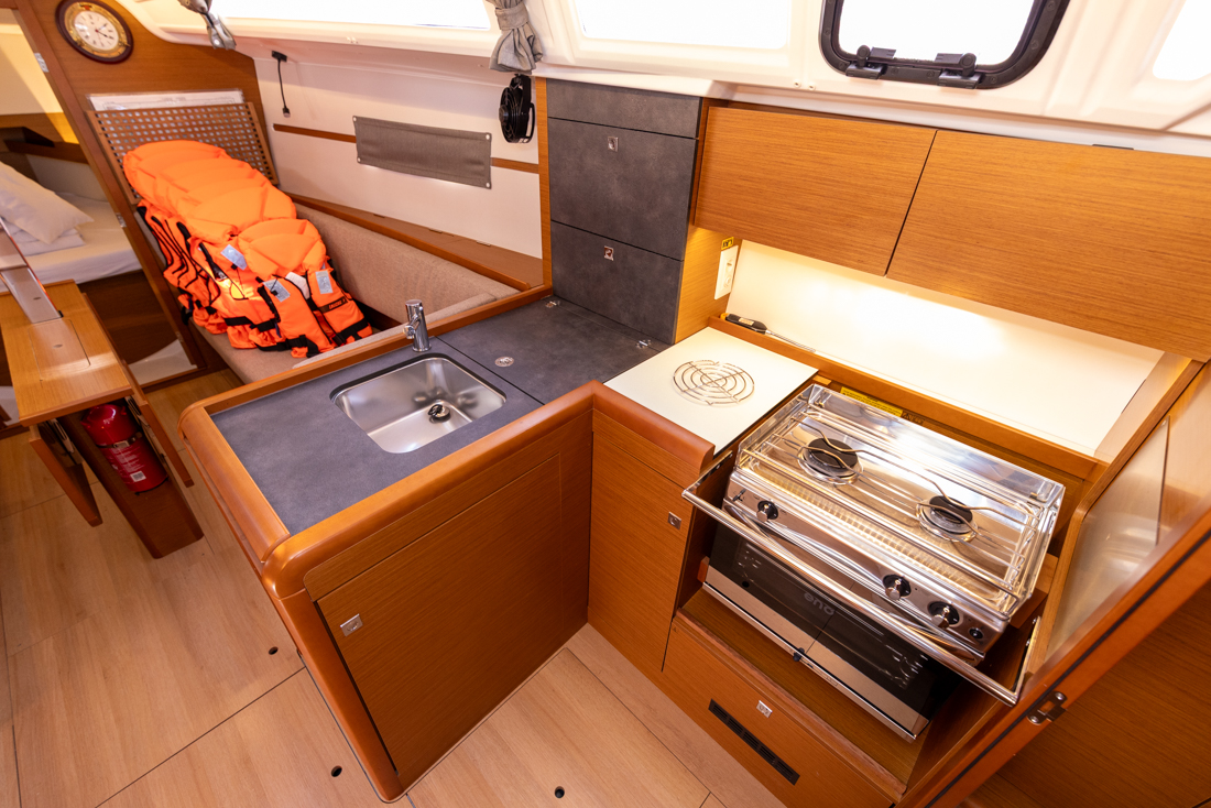 Sun Odyssey 349 - 3 cab. — photo 2