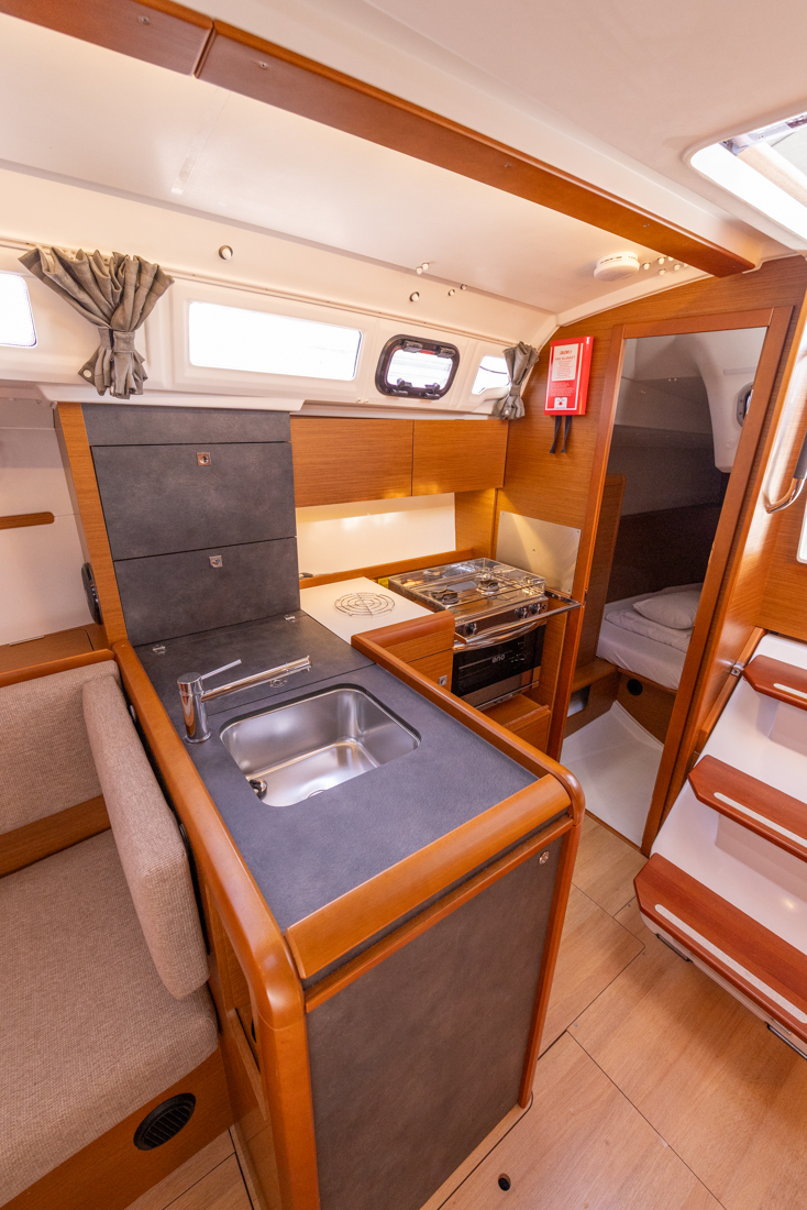 Sun Odyssey 349 - 3 cab. — photo 3