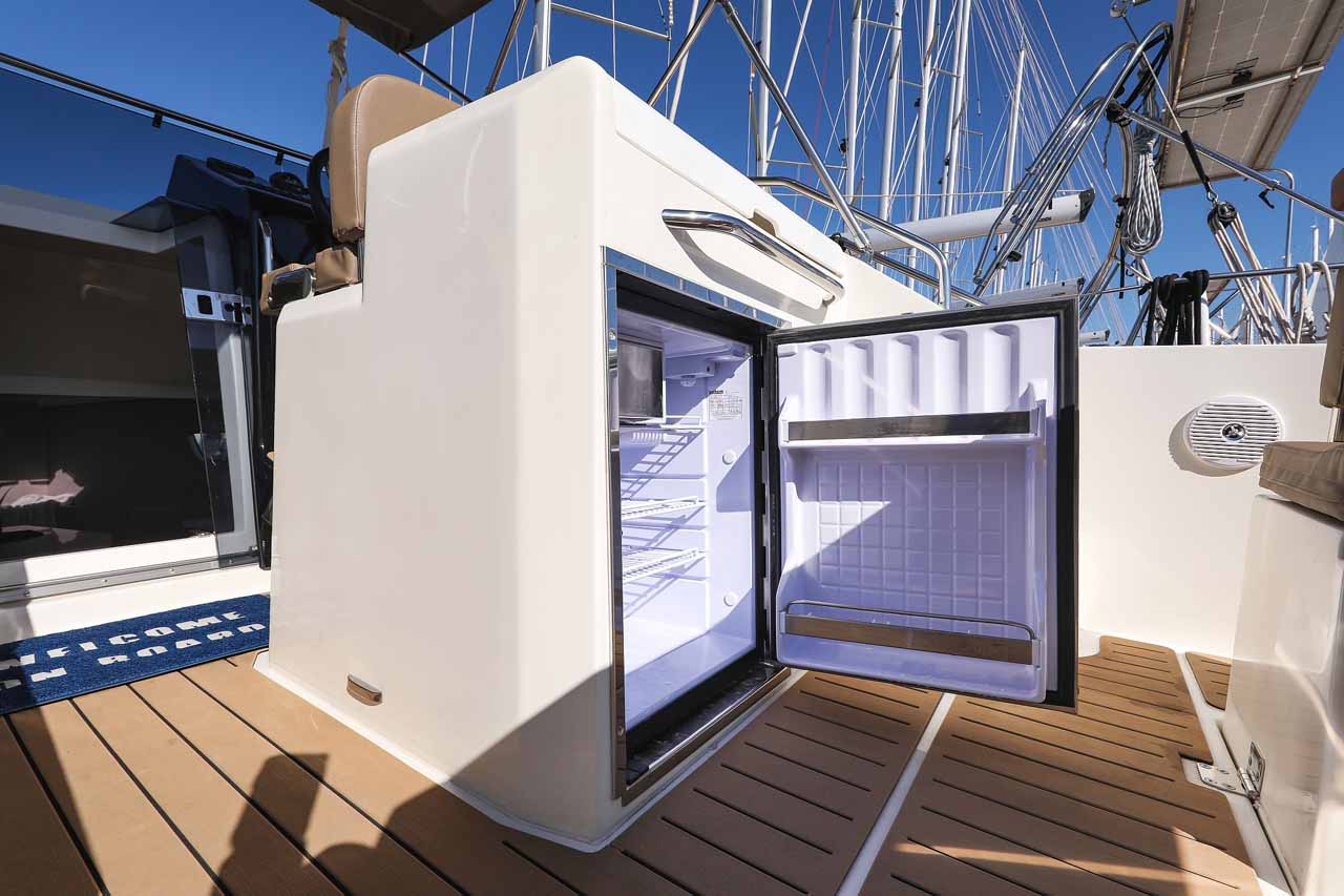 Nuva M9 Cabin — photo 9