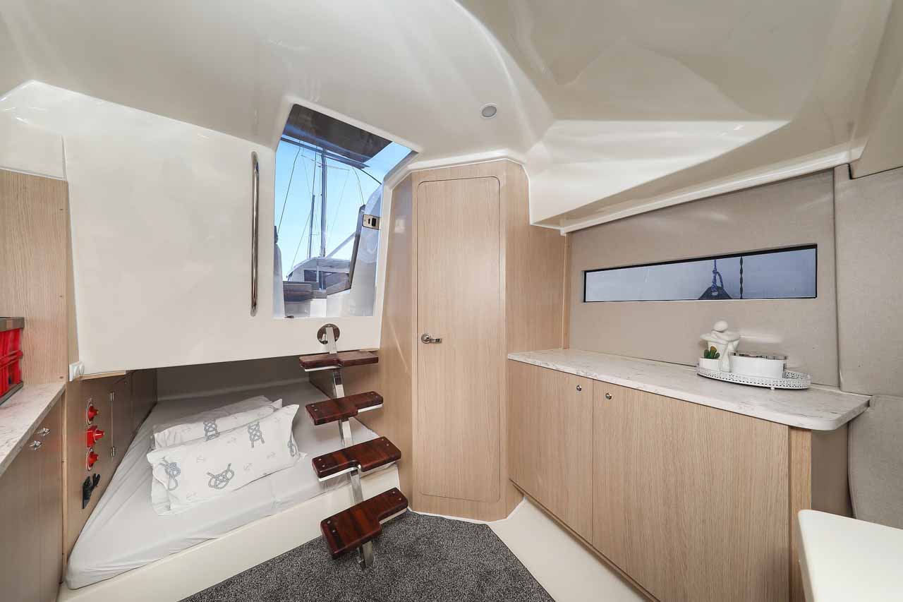 Nuva M9 Cabin — photo 14
