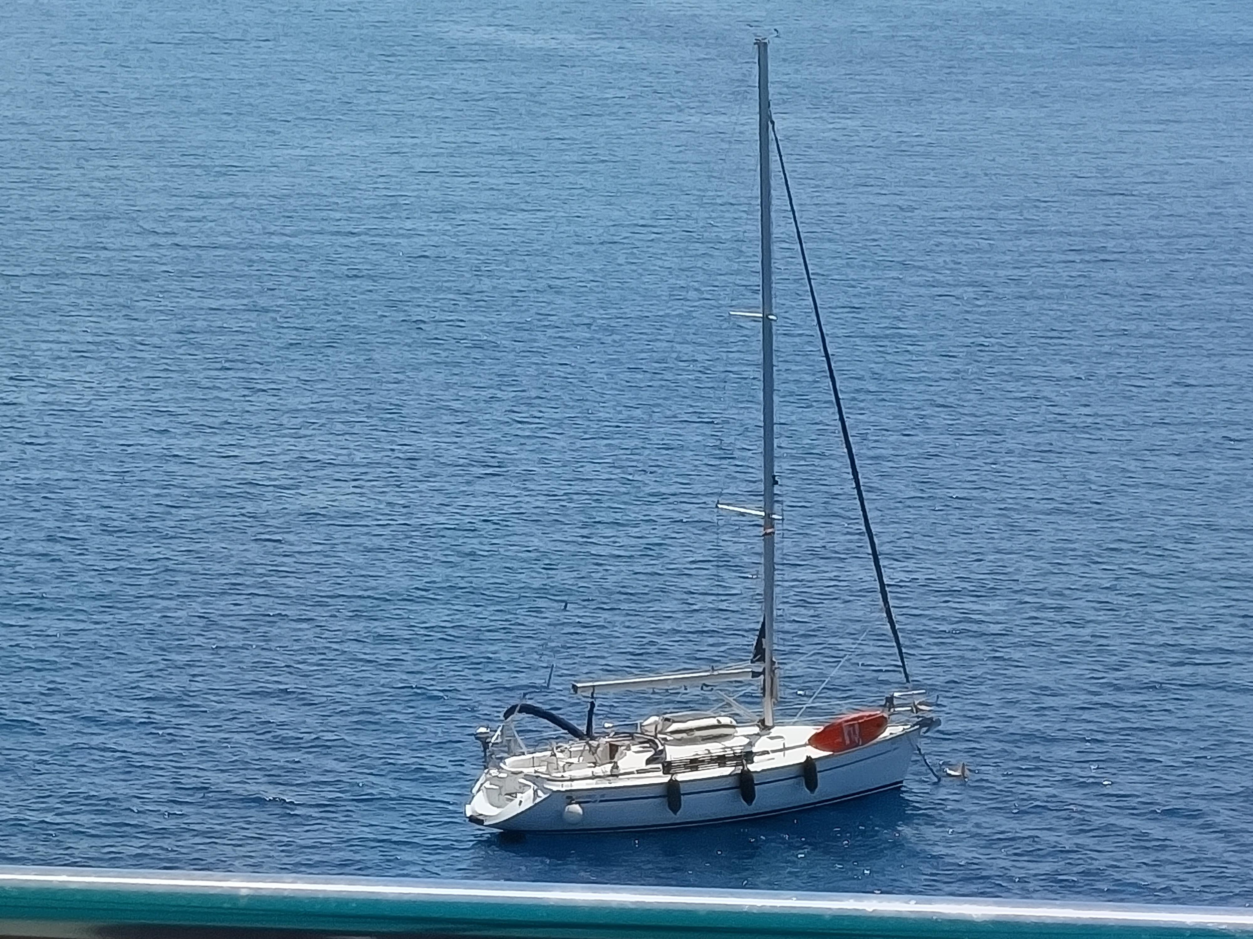 Bavaria 38 — photo 3
