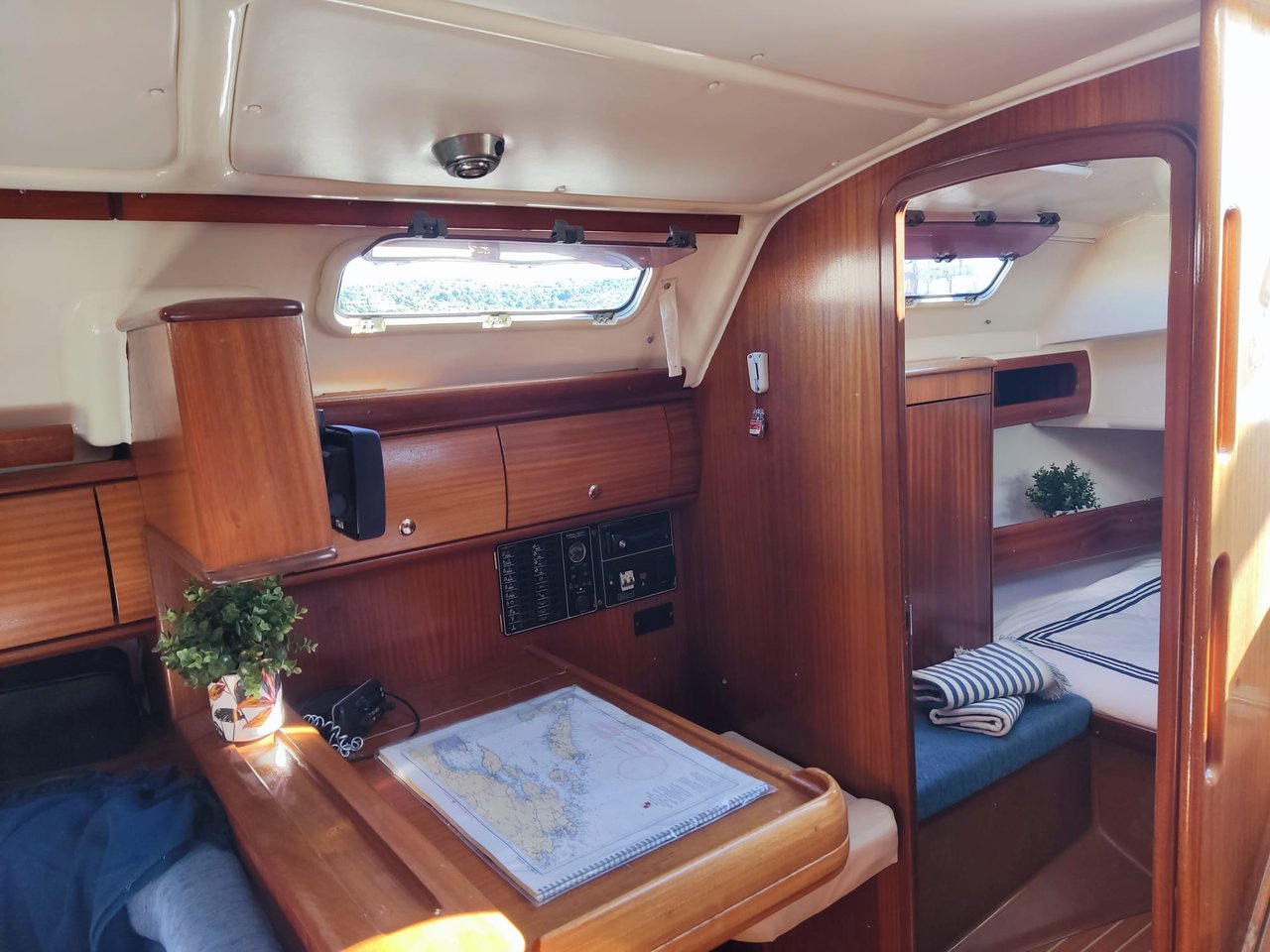 Bavaria 38 — photo 11