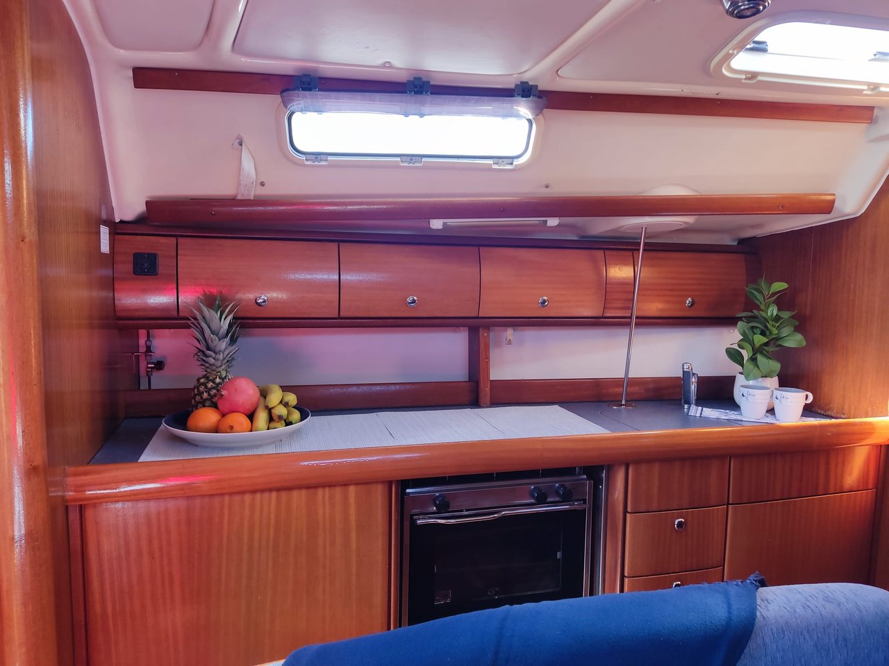 Bavaria 38 — photo 14