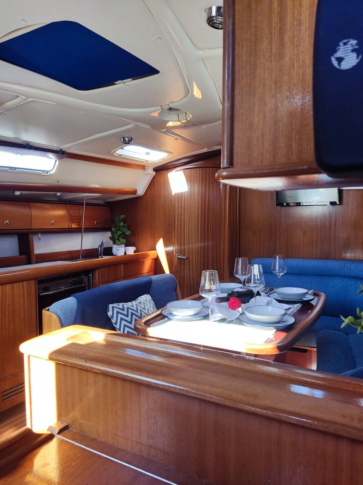 Bavaria 38 — photo 16