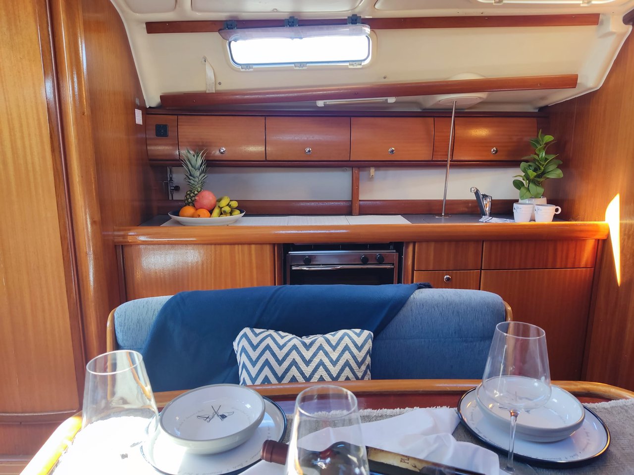 Bavaria 38 — photo 18