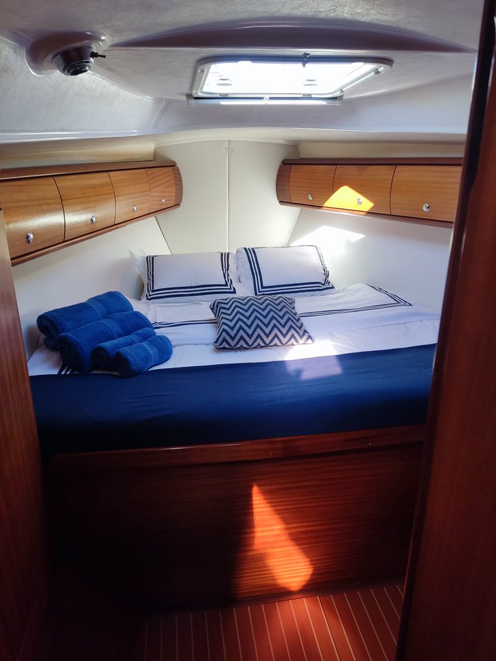Bavaria 38 — photo 21