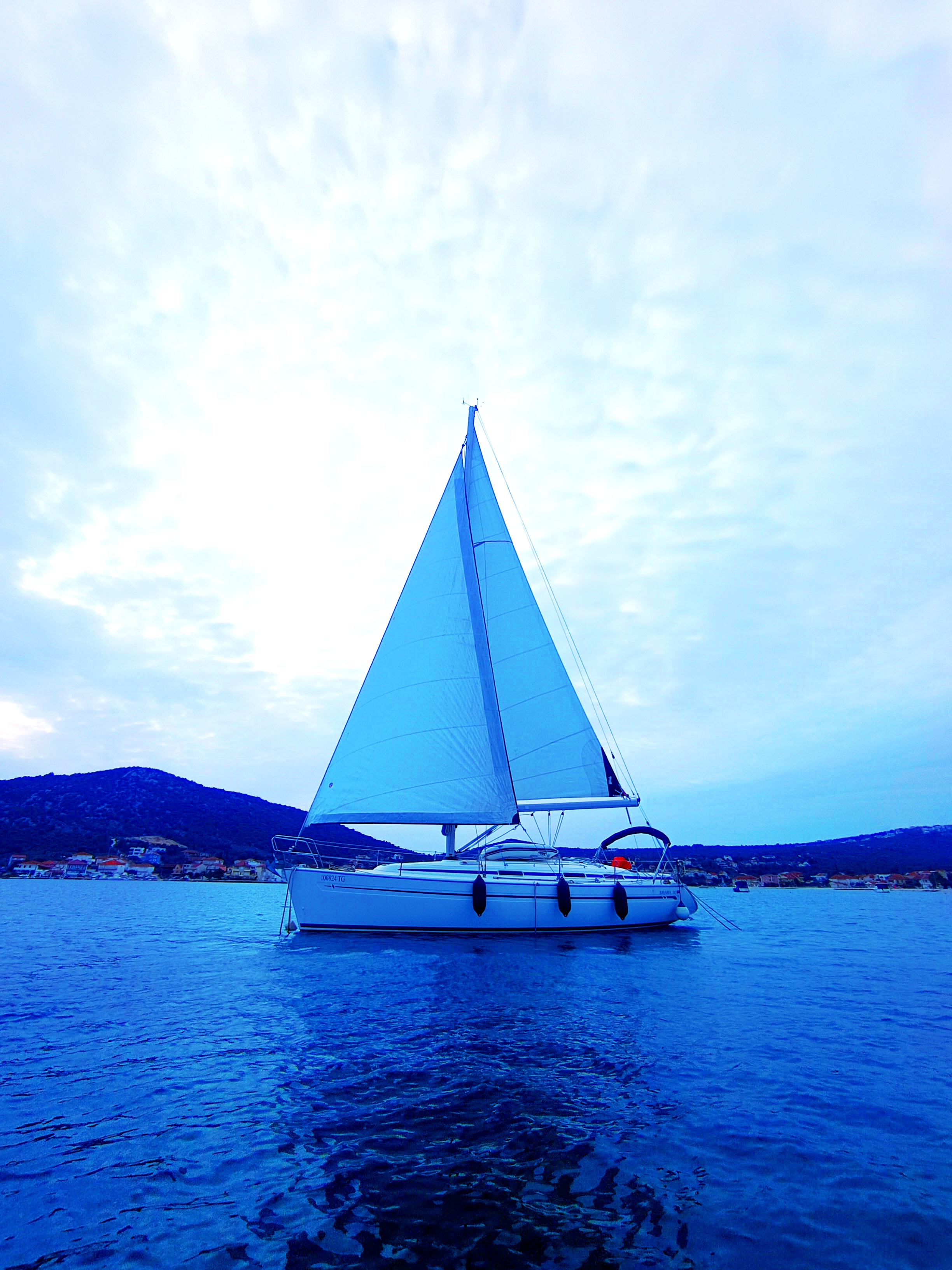 Bavaria 38 — photo 25