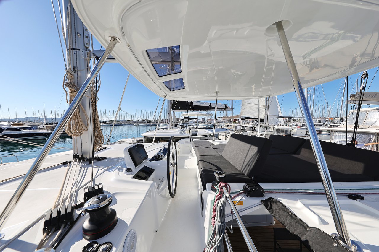 Lagoon 46 - 4 + 2 cab. — photo 6