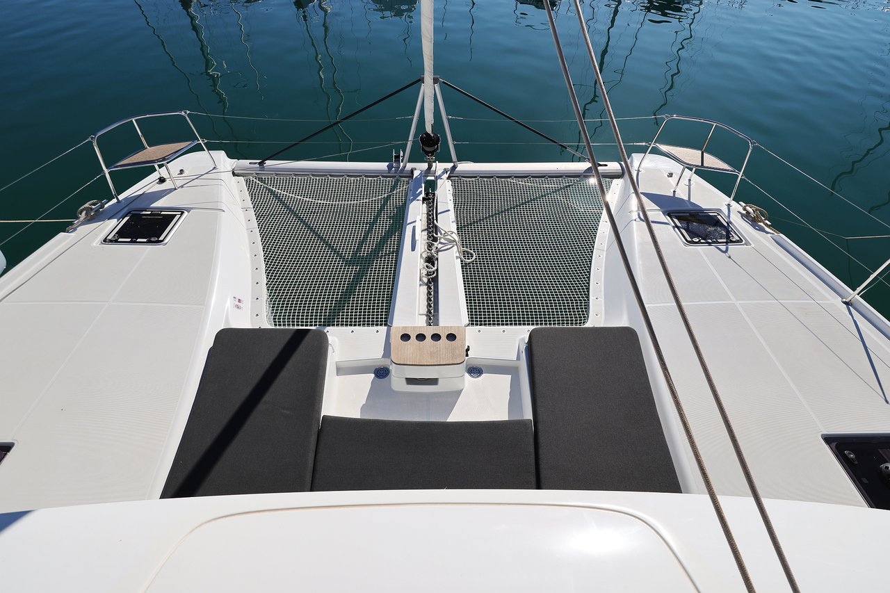 Lagoon 46 - 4 + 2 cab. — photo 8