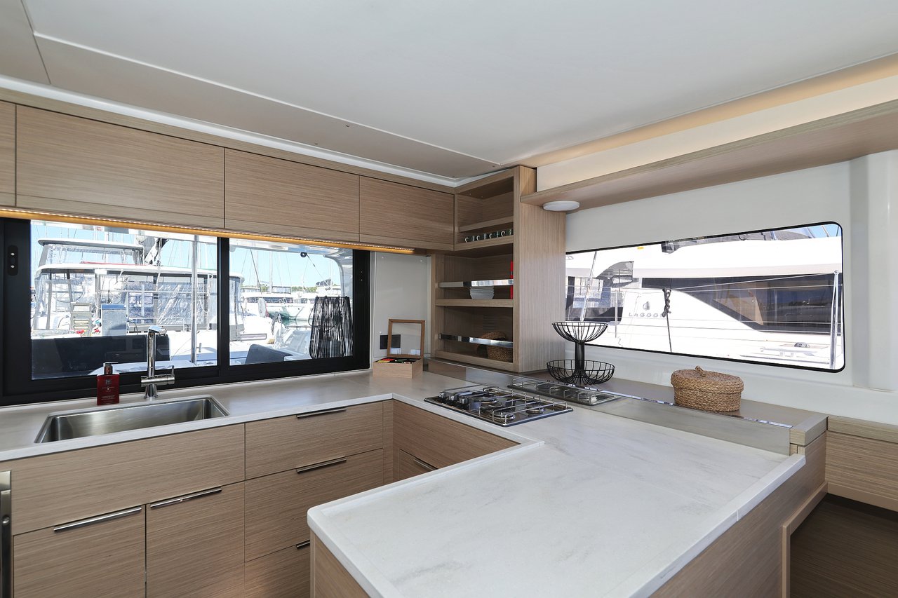 Lagoon 46 - 4 + 2 cab. — photo 14