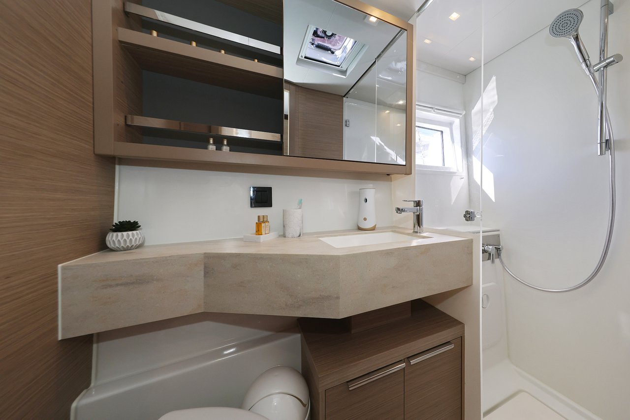 Lagoon 46 - 4 + 2 cab. — photo 22