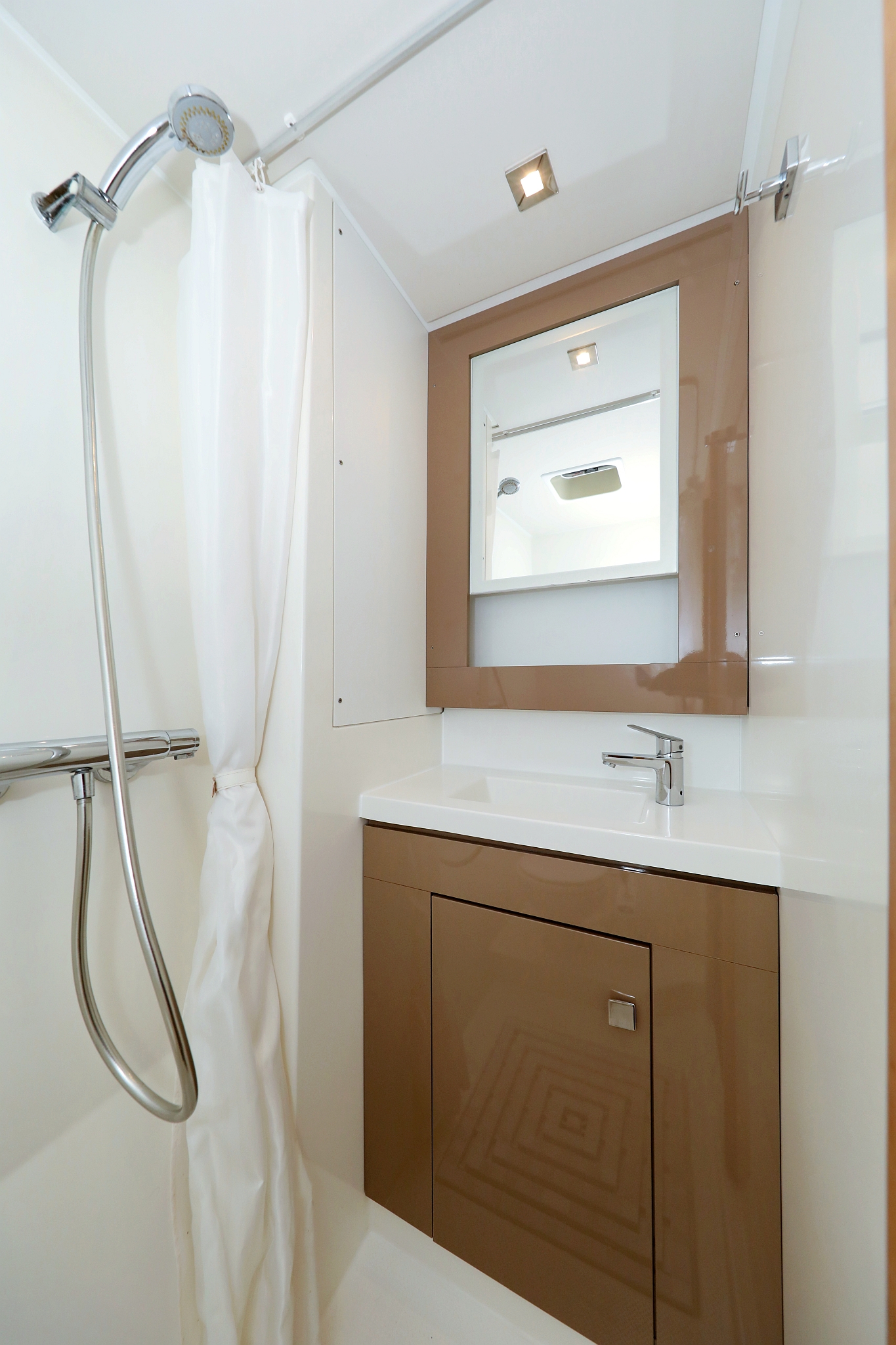 Fountaine Pajot Saba 50 - 6 + 1 cab. — photo 34