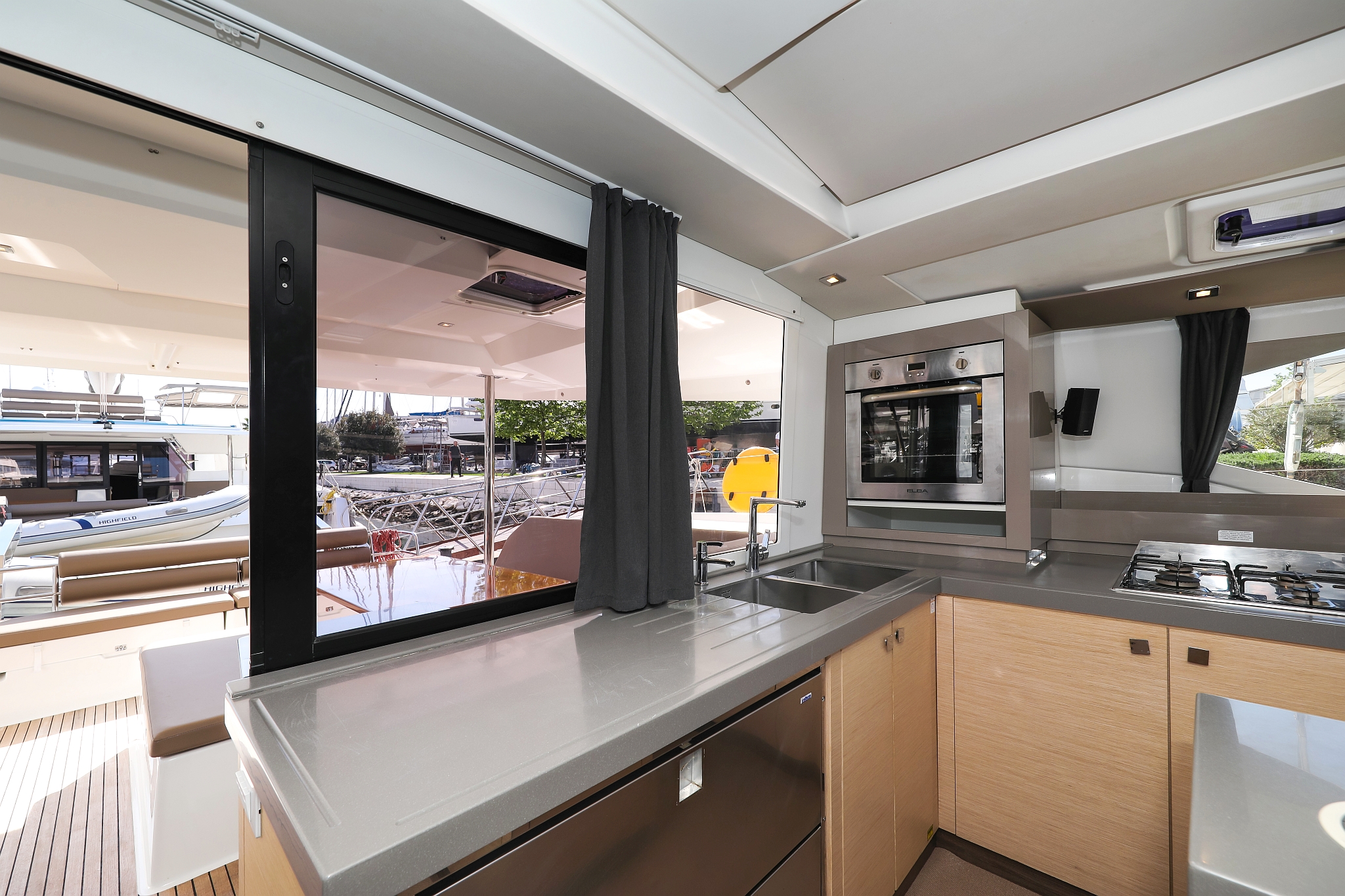 Fountaine Pajot Saona 47 Quintet - 5 + 1 cab. — photo 5