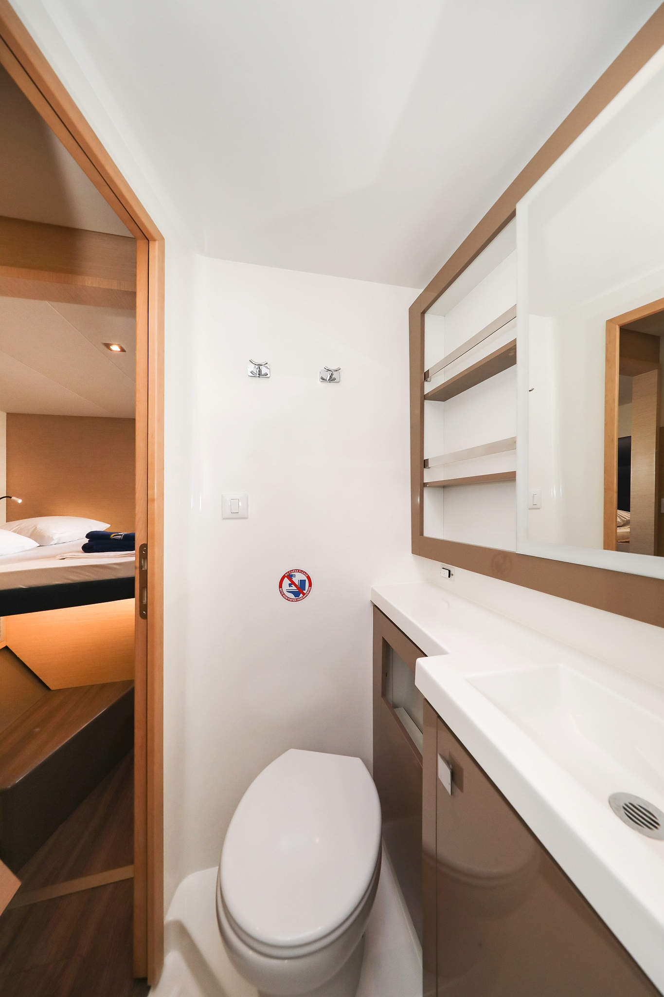 Fountaine Pajot Saona 47 Quintet - 5 + 1 cab. — photo 19