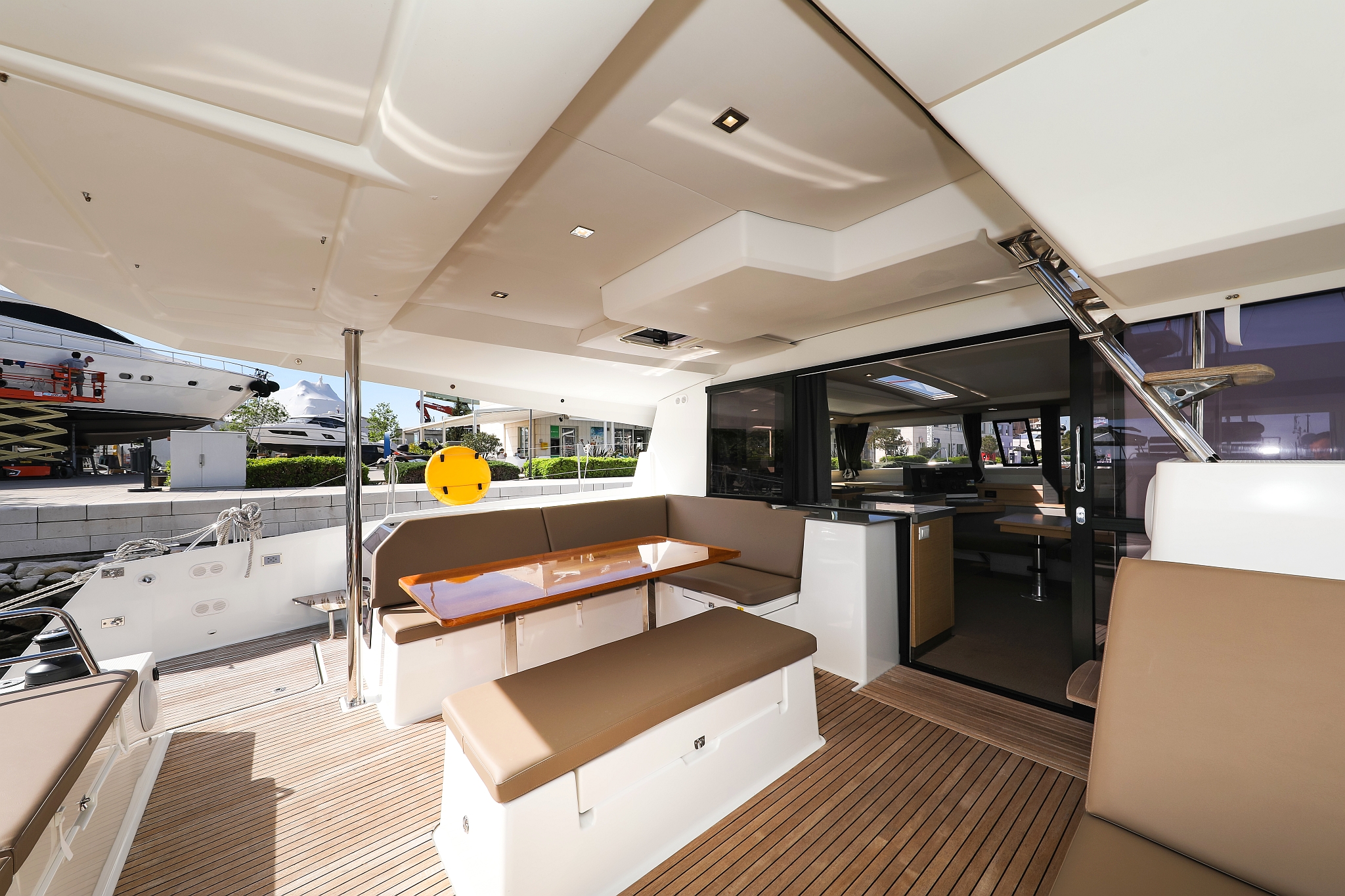 Fountaine Pajot Saona 47 Quintet - 5 + 1 cab. — photo 5