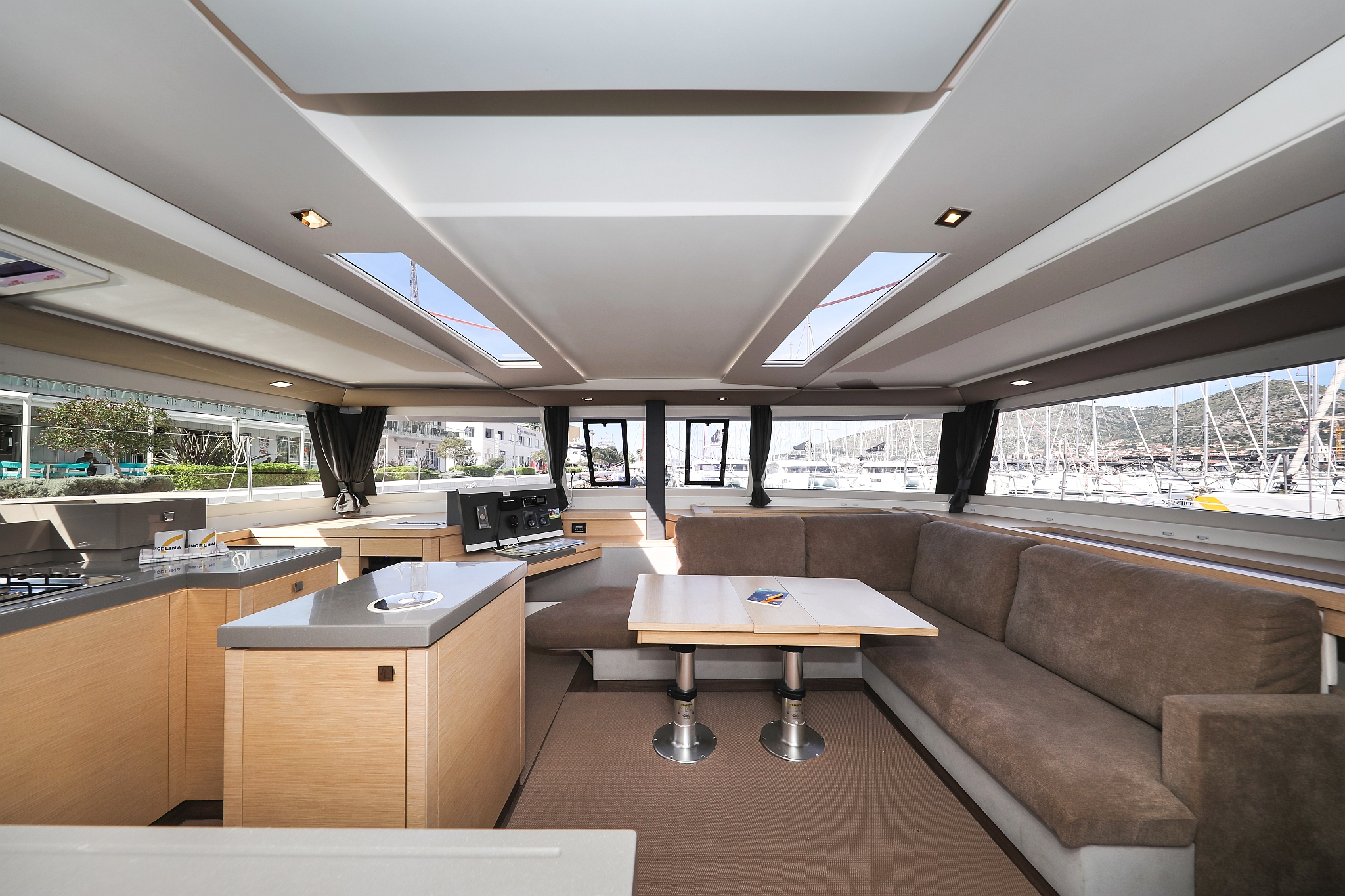 Fountaine Pajot Saona 47 Quintet - 5 + 1 cab. — photo 13