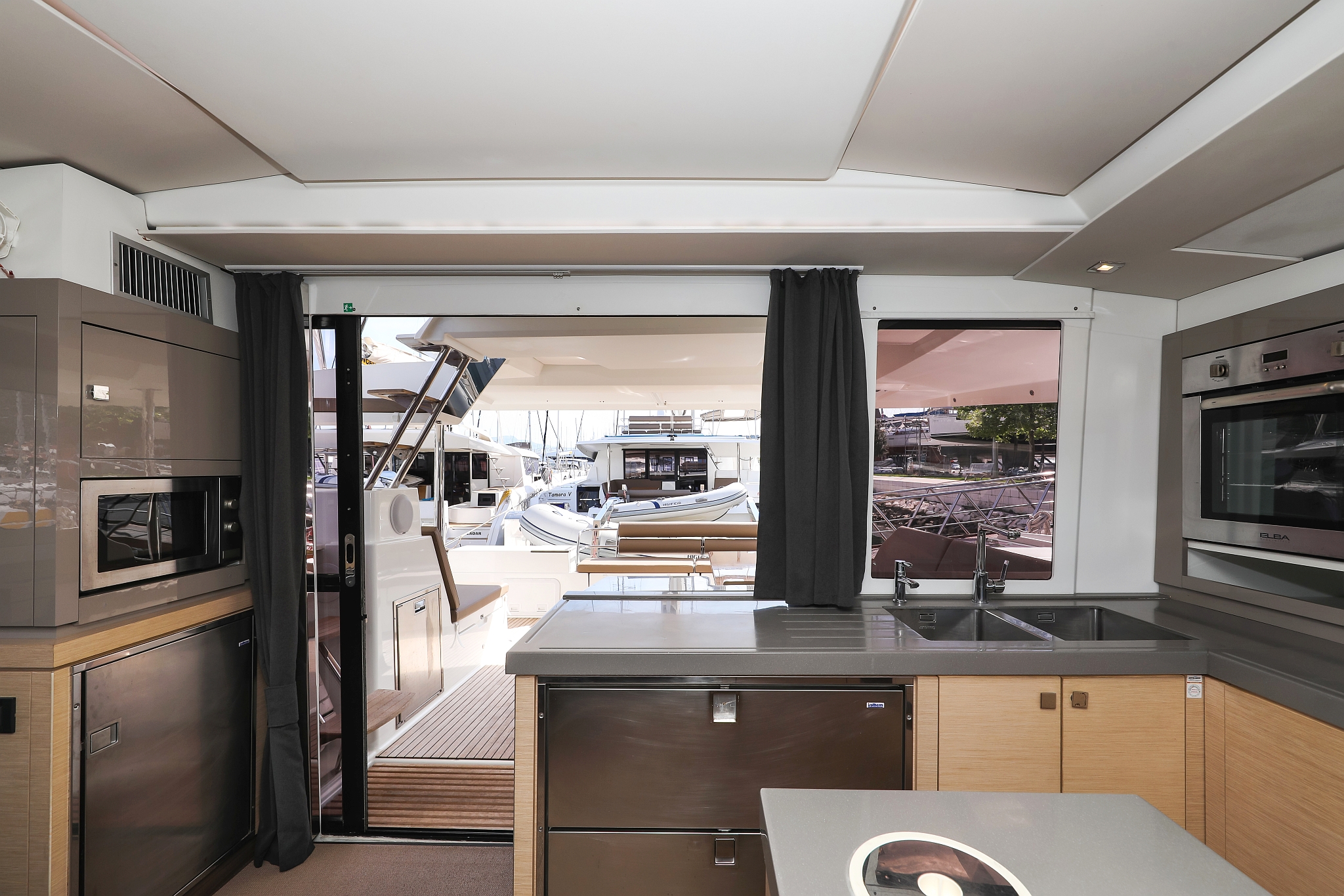 Fountaine Pajot Saona 47 Quintet - 5 + 1 cab. — photo 21