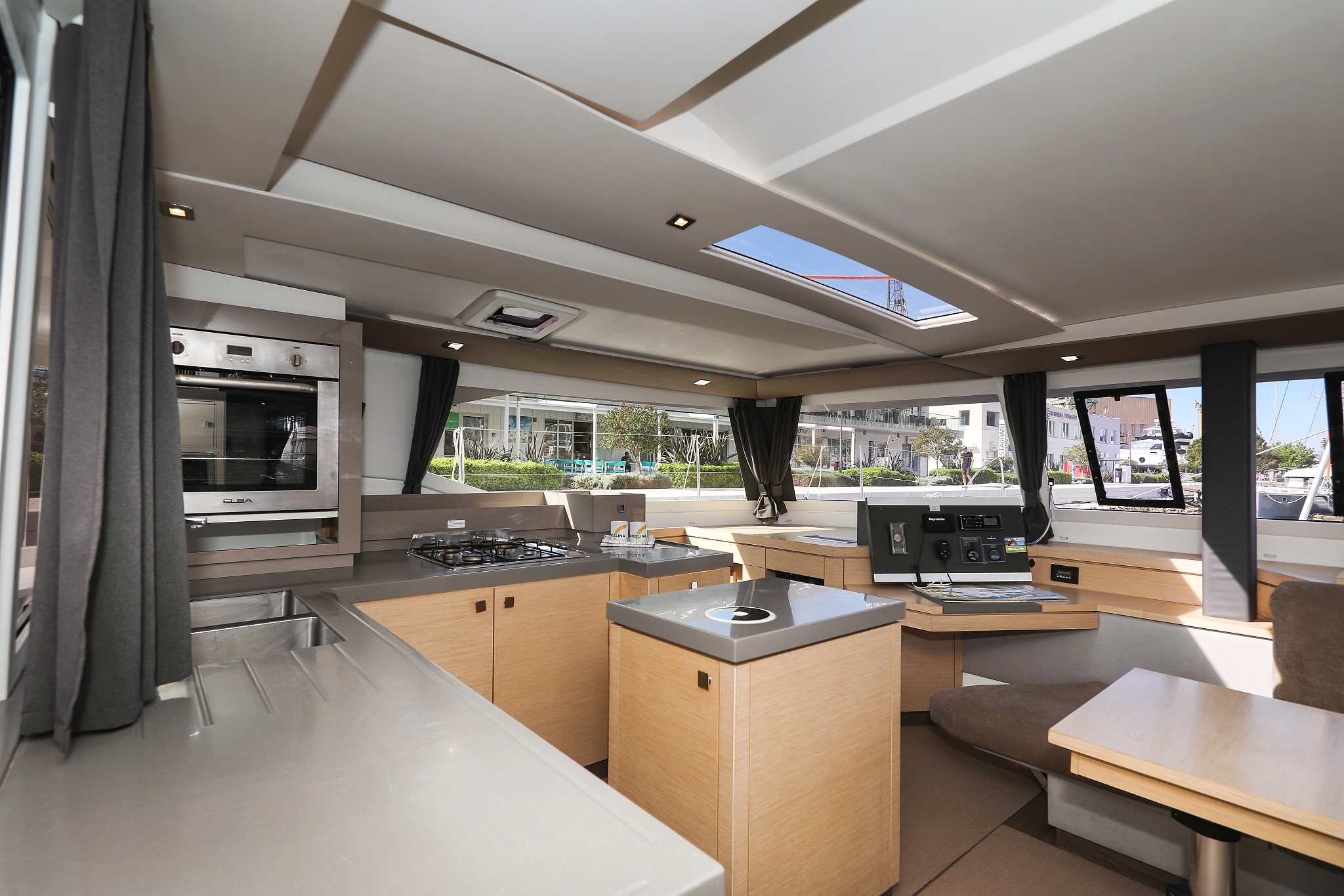 Fountaine Pajot Saona 47 Quintet - 5 + 1 cab. — photo 22