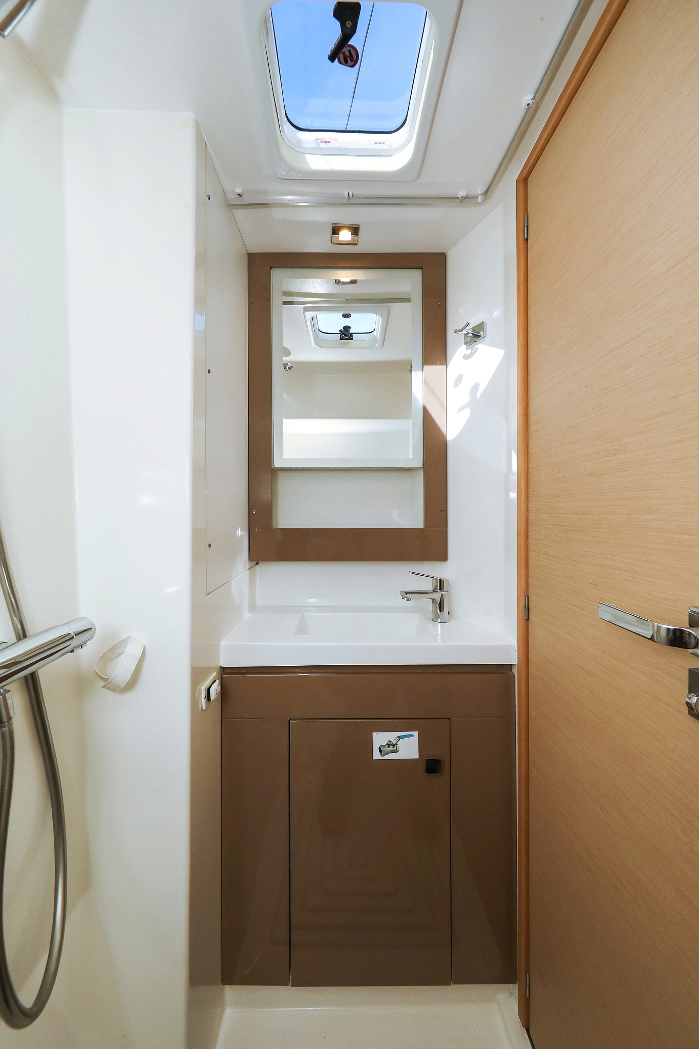 Fountaine Pajot Saona 47 Quintet - 5 + 1 cab. — photo 41
