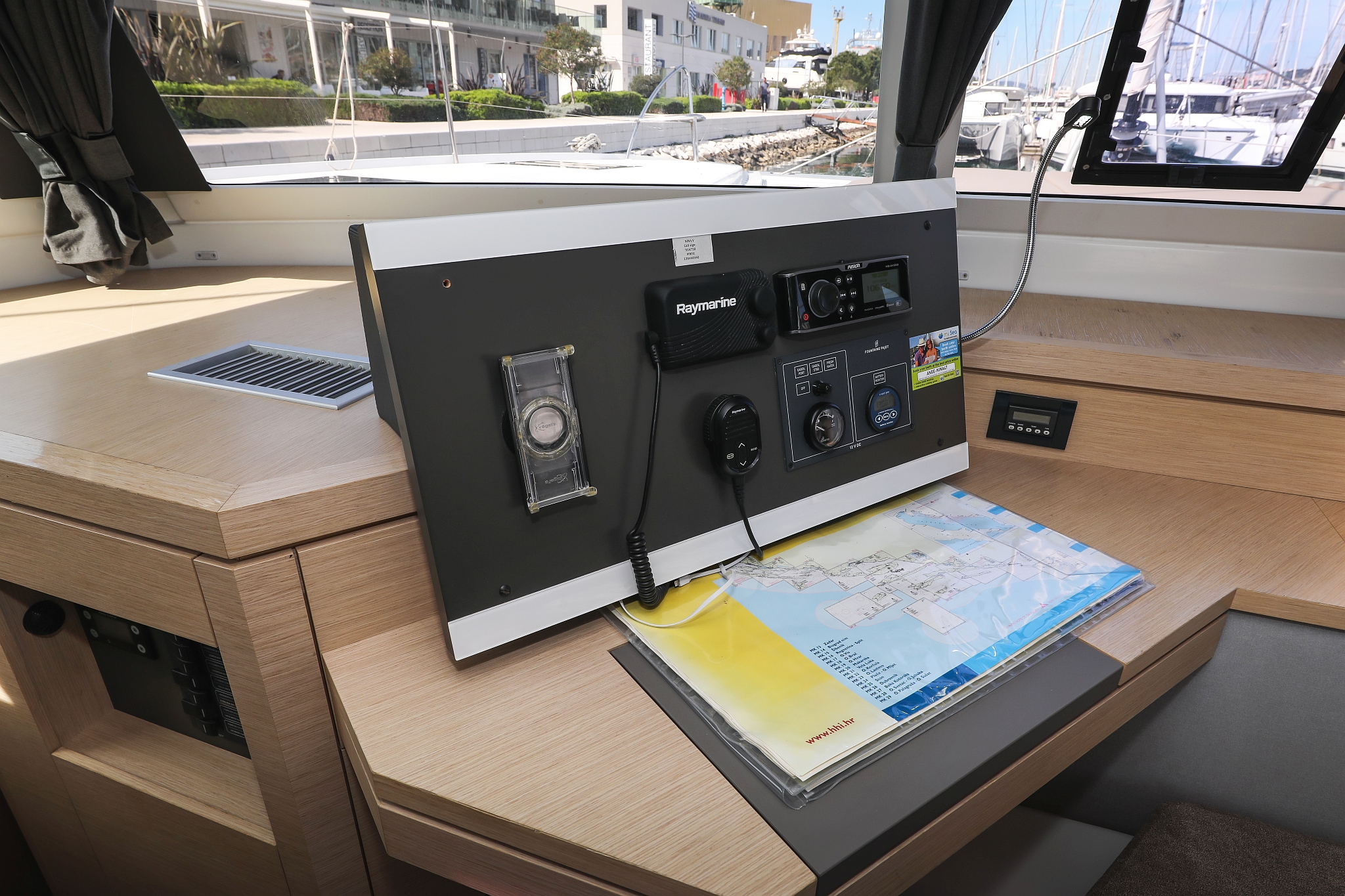 Fountaine Pajot Saona 47 Quintet - 5 + 1 cab. — photo 47