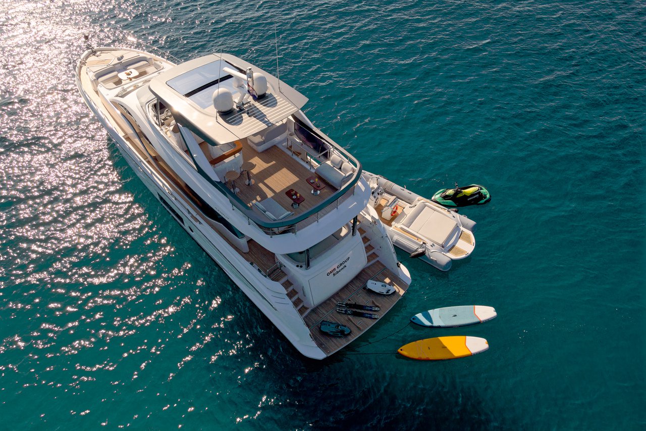 Azimut 78 Fly - 4 + 1 cab. — photo 9