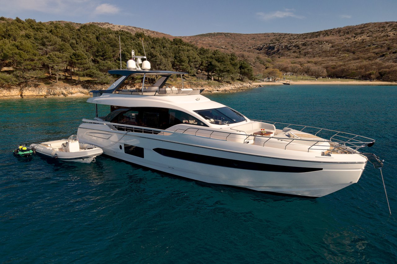 Azimut 78 Fly - 4 + 1 cab. — photo 10