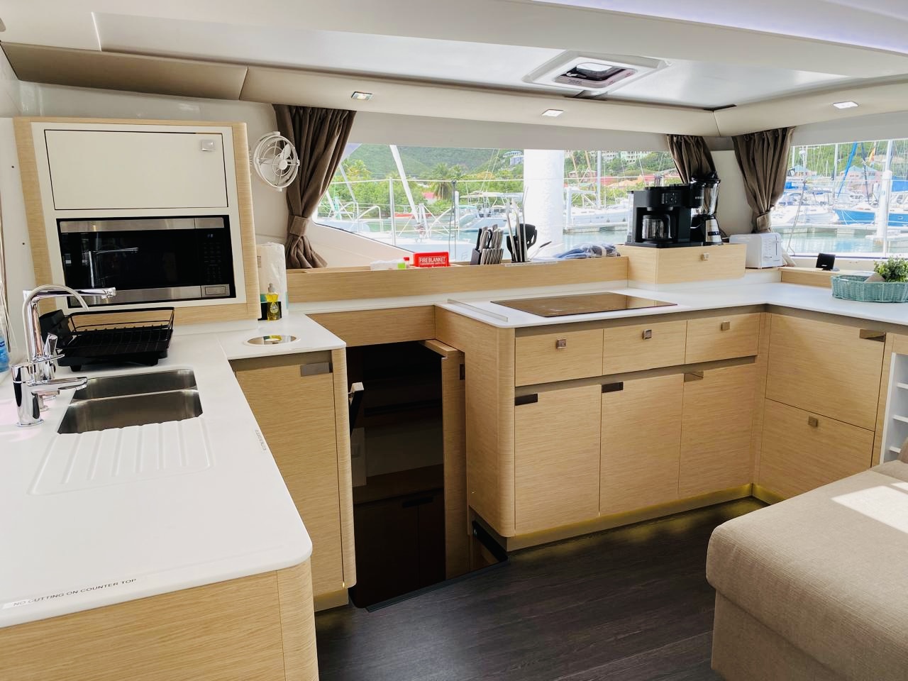 Fountaine Pajot Elba 45 - 3 cab. — photo 10
