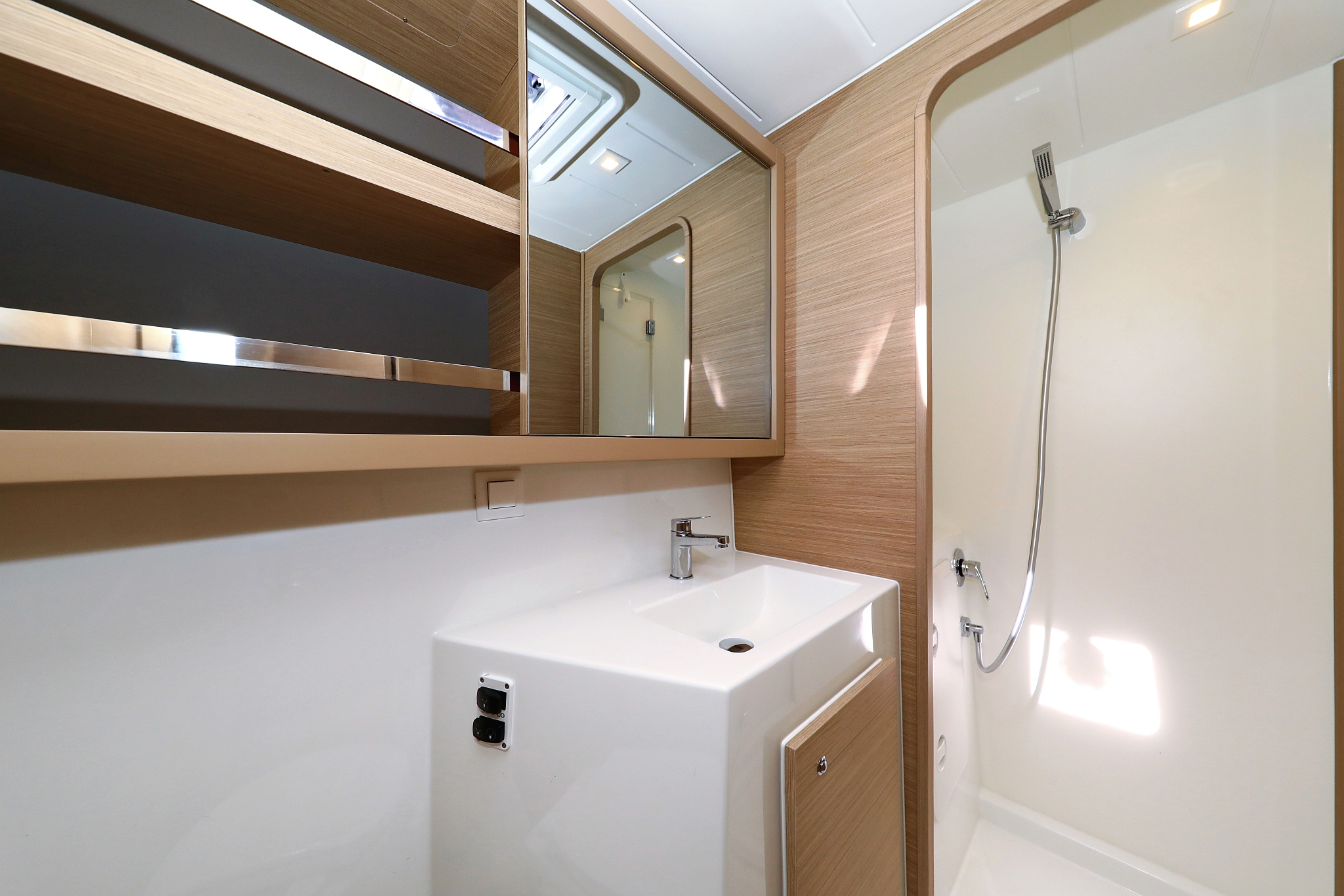 Lagoon 42 - 4 + 2 cab. — photo 85